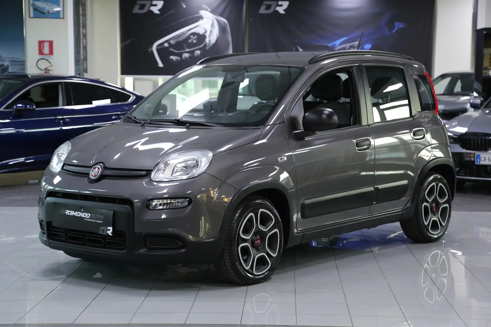 Fiat Panda 1.0 Hybrid City Life Grigio - 1