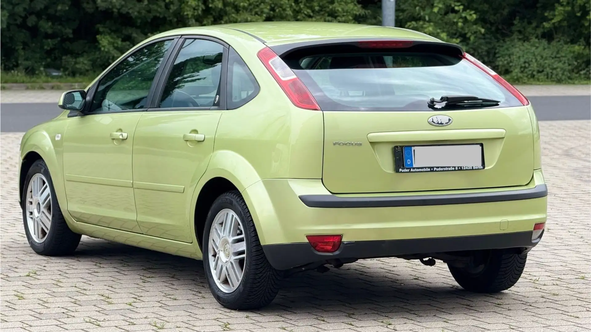 Ford Focus Lim. Ghia Yellow - 2