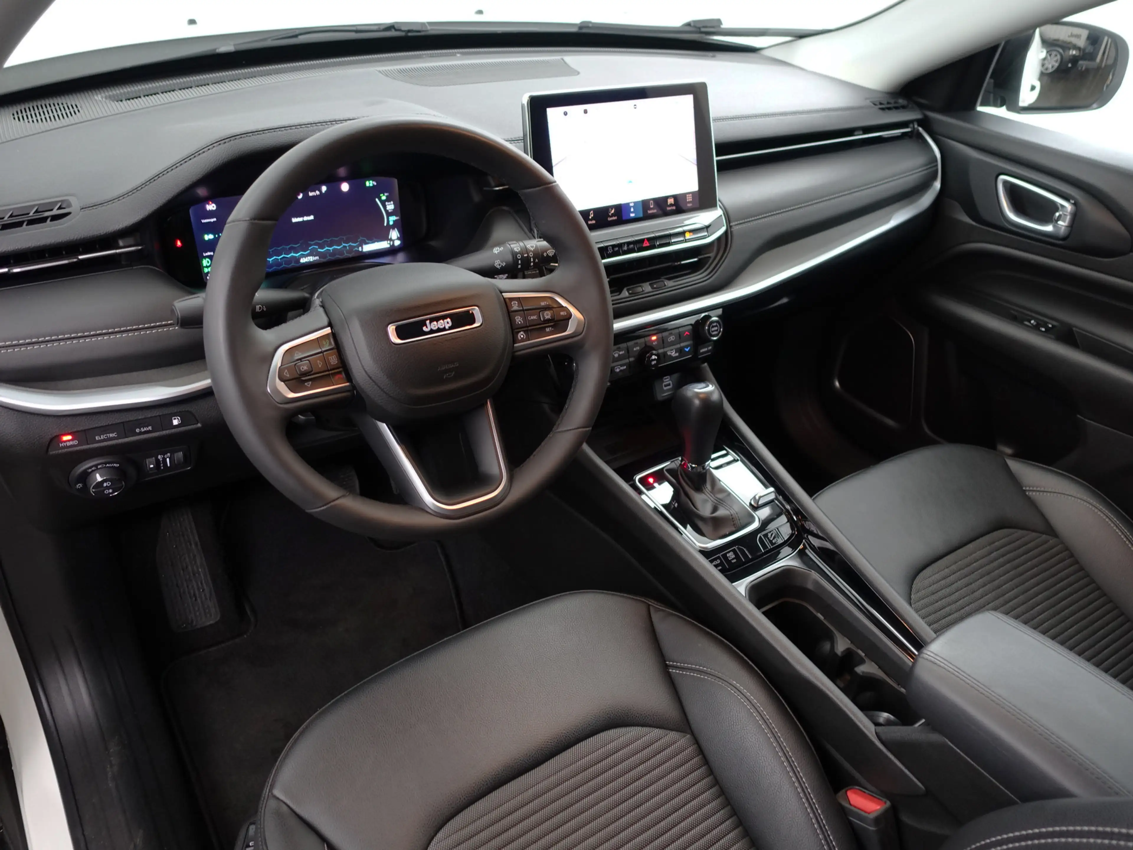 Jeep Compass 4xe 240 Plug-in Hybrid Electric Limited Aut- Dynam — photo 2