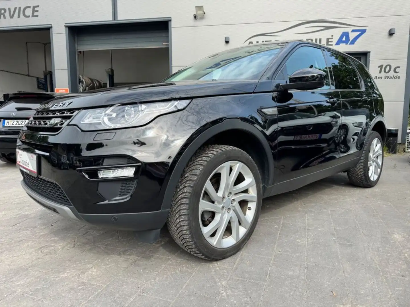Land Rover Discovery Sport SE AWD Schwarz - 2