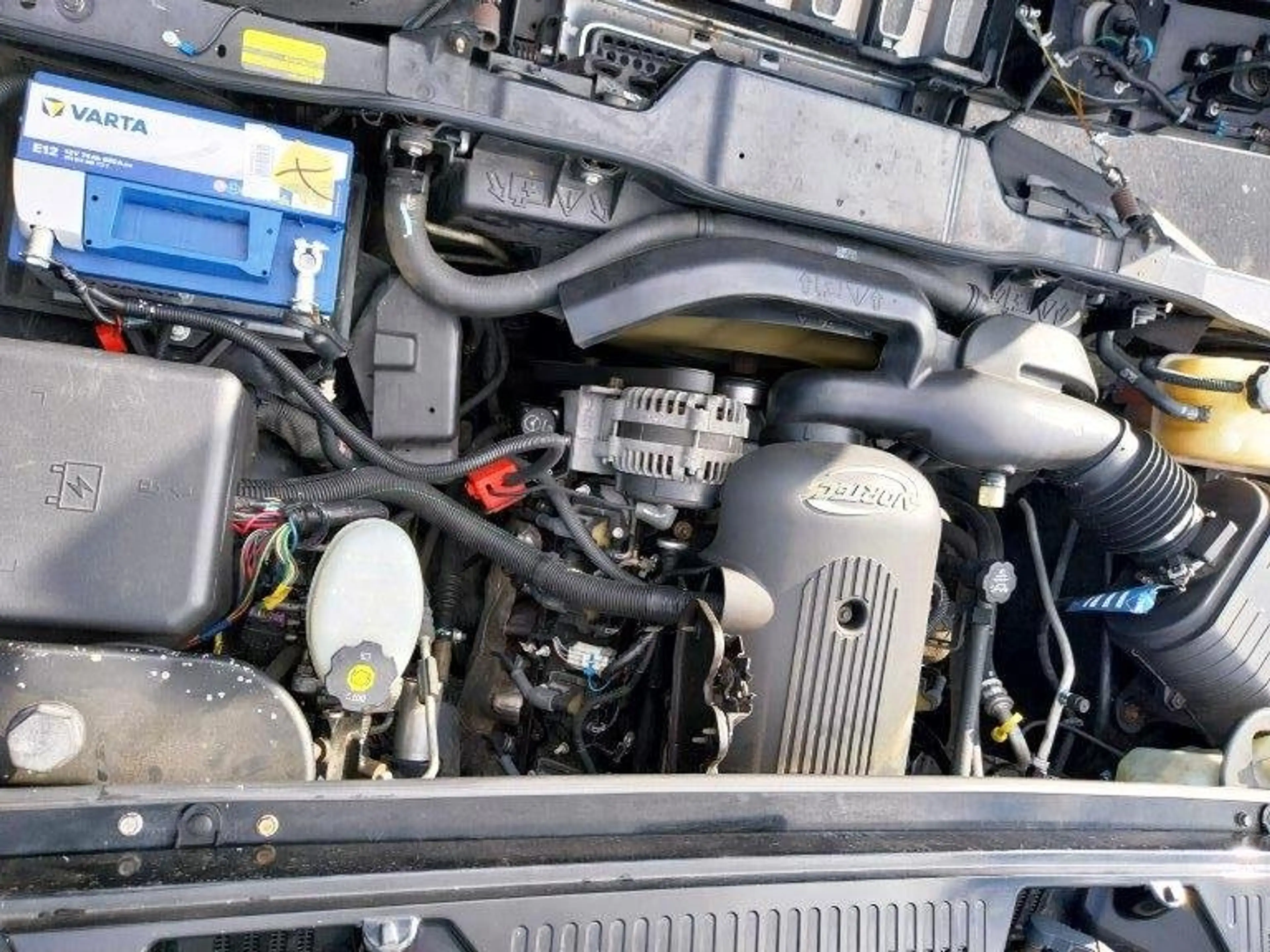 HUMMER H2 — photo 12