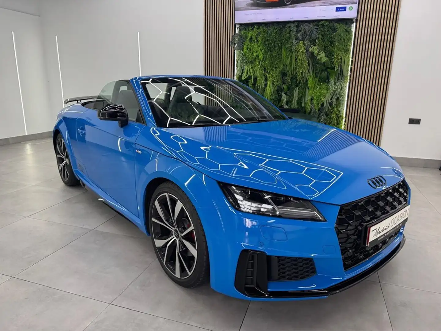 Audi TT 40 TFSI 145kW S tronic Black Line Roadst Blau - 1
