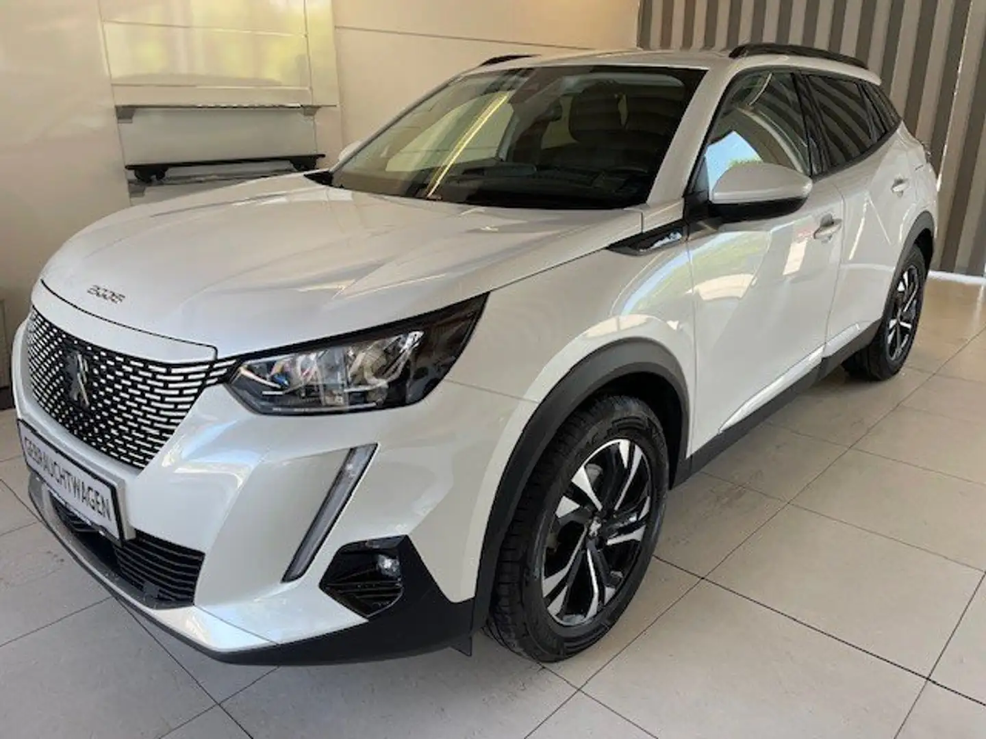 Peugeot 2008 e- Allure Weiß - 2