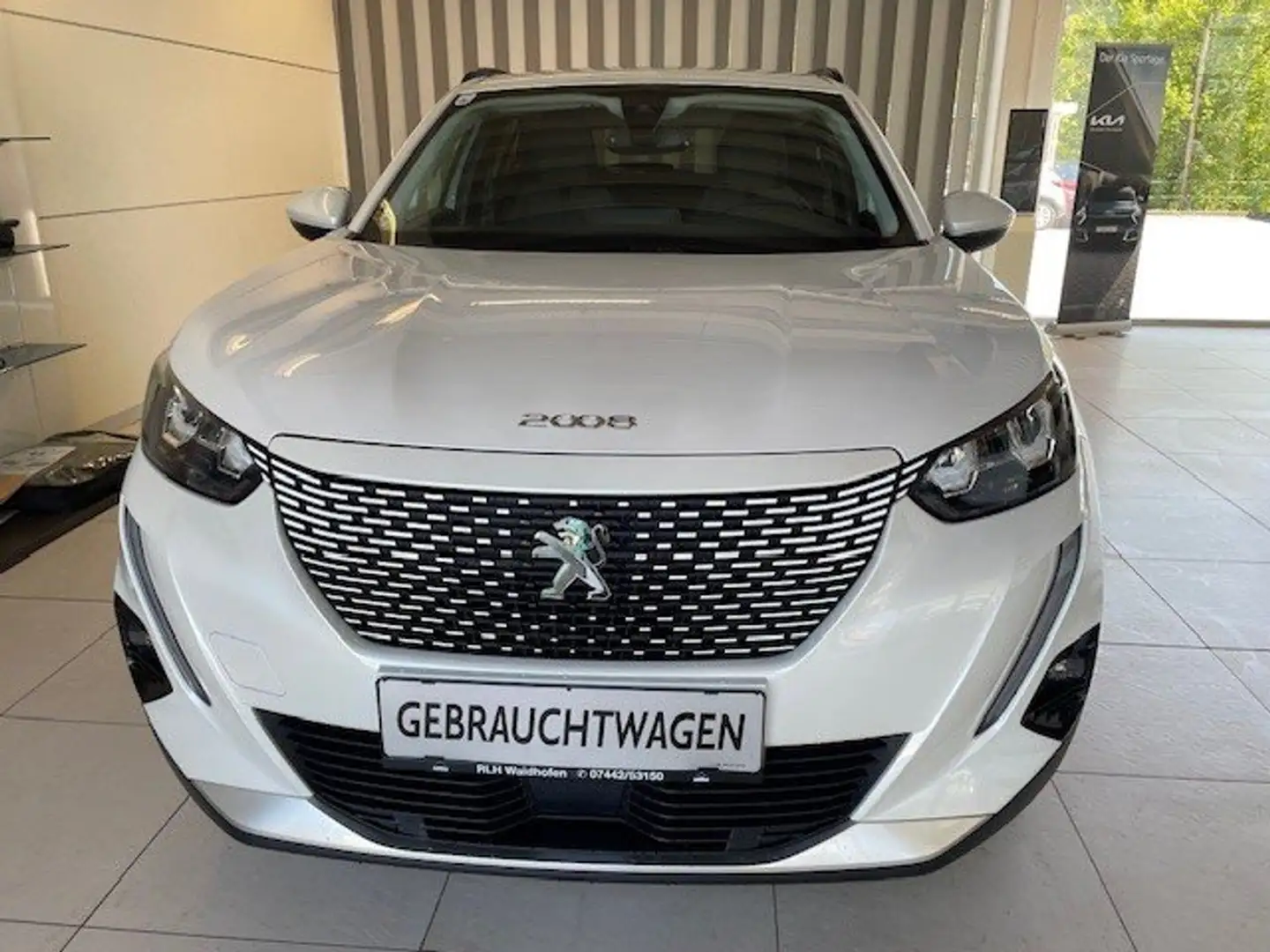 Peugeot 2008 e- Allure Weiß - 1