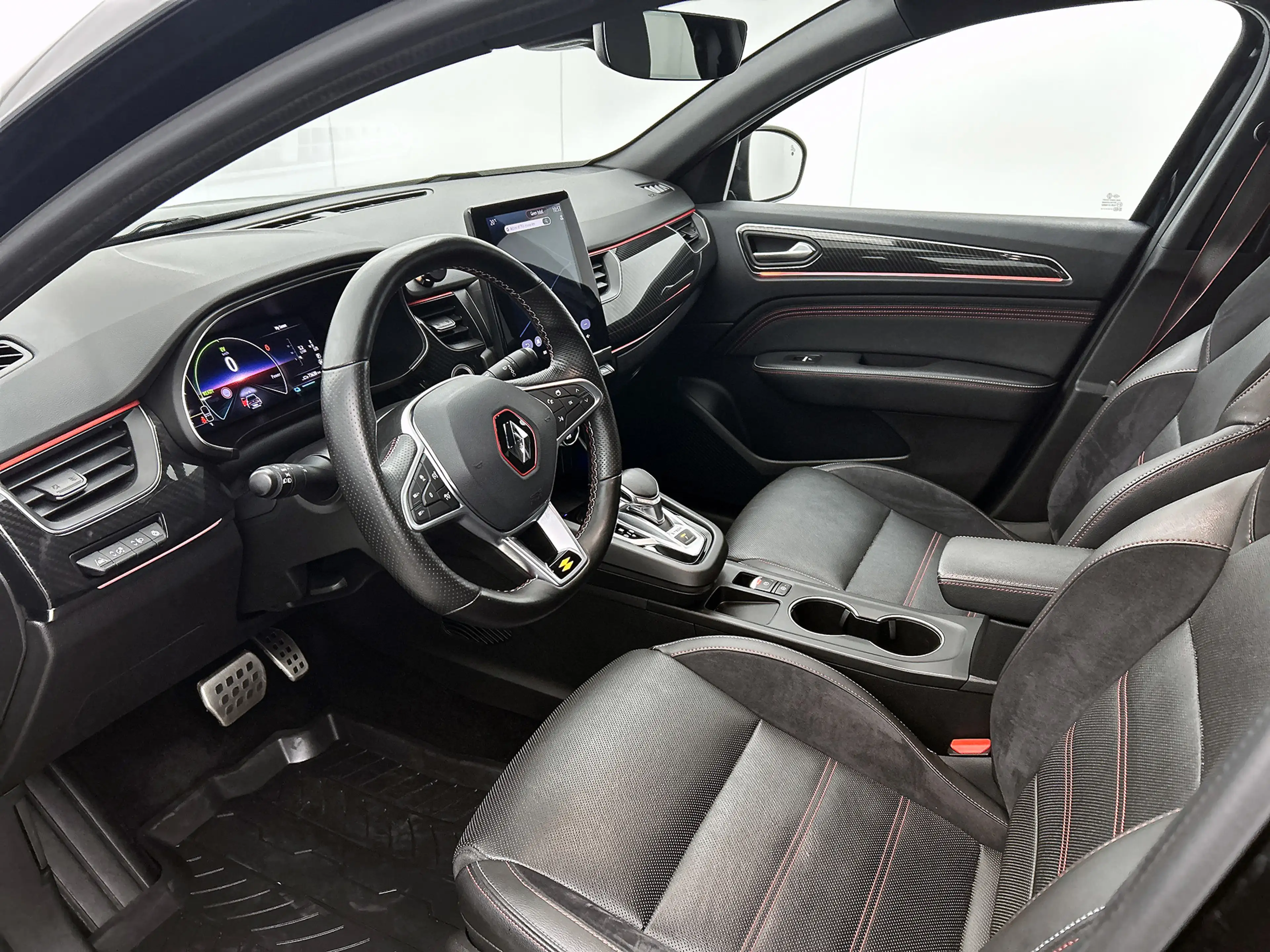 Renault Arkana 1.6 E-Tech Hybrid 145 R.S. Line | Camera | Adaptiv — photo 13