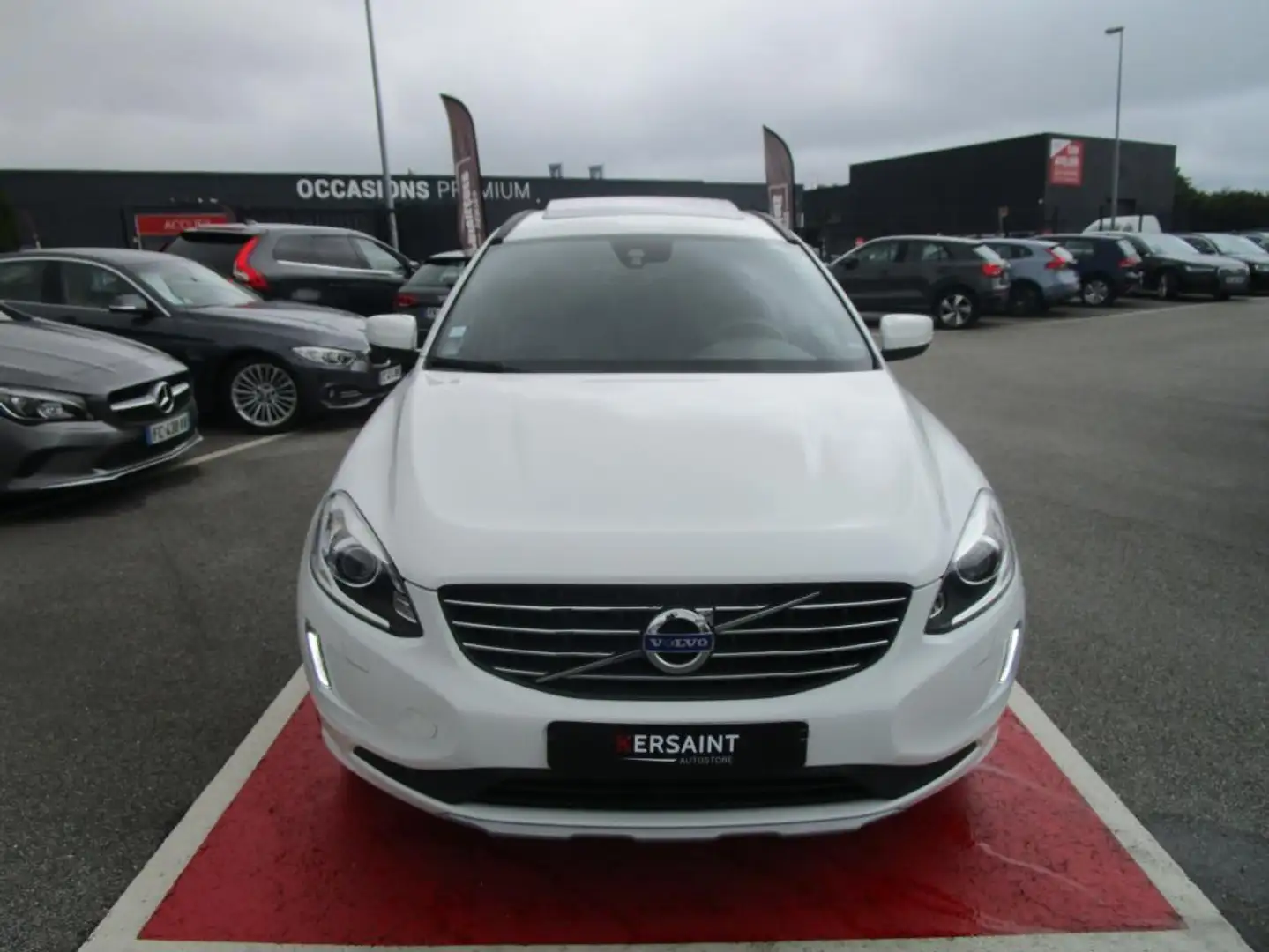 Volvo XC60 D4 190 ch Initiate Edition Geartronic A Blanc - 2