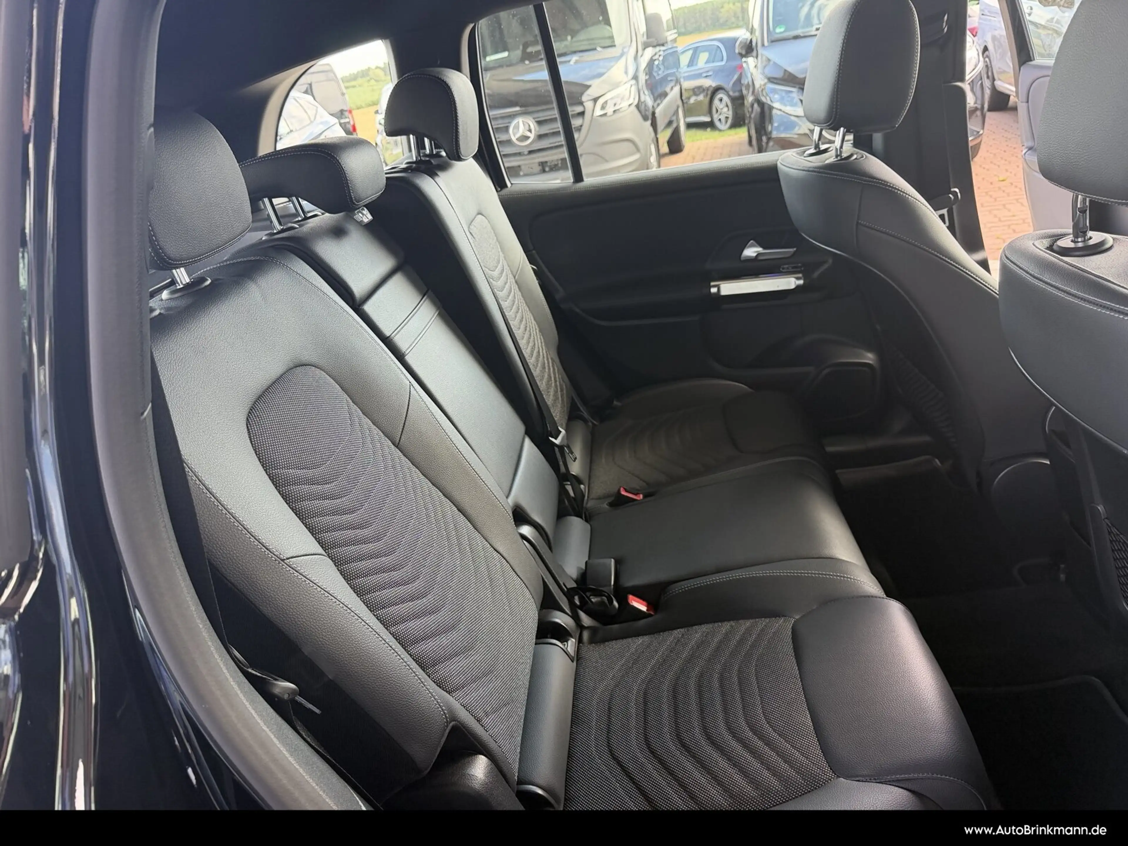 Mercedes-Benz EQB 250 EQB 250 PROGESSIVE/LED/KAMERA/MBUX Progressive SHZ — photo 11