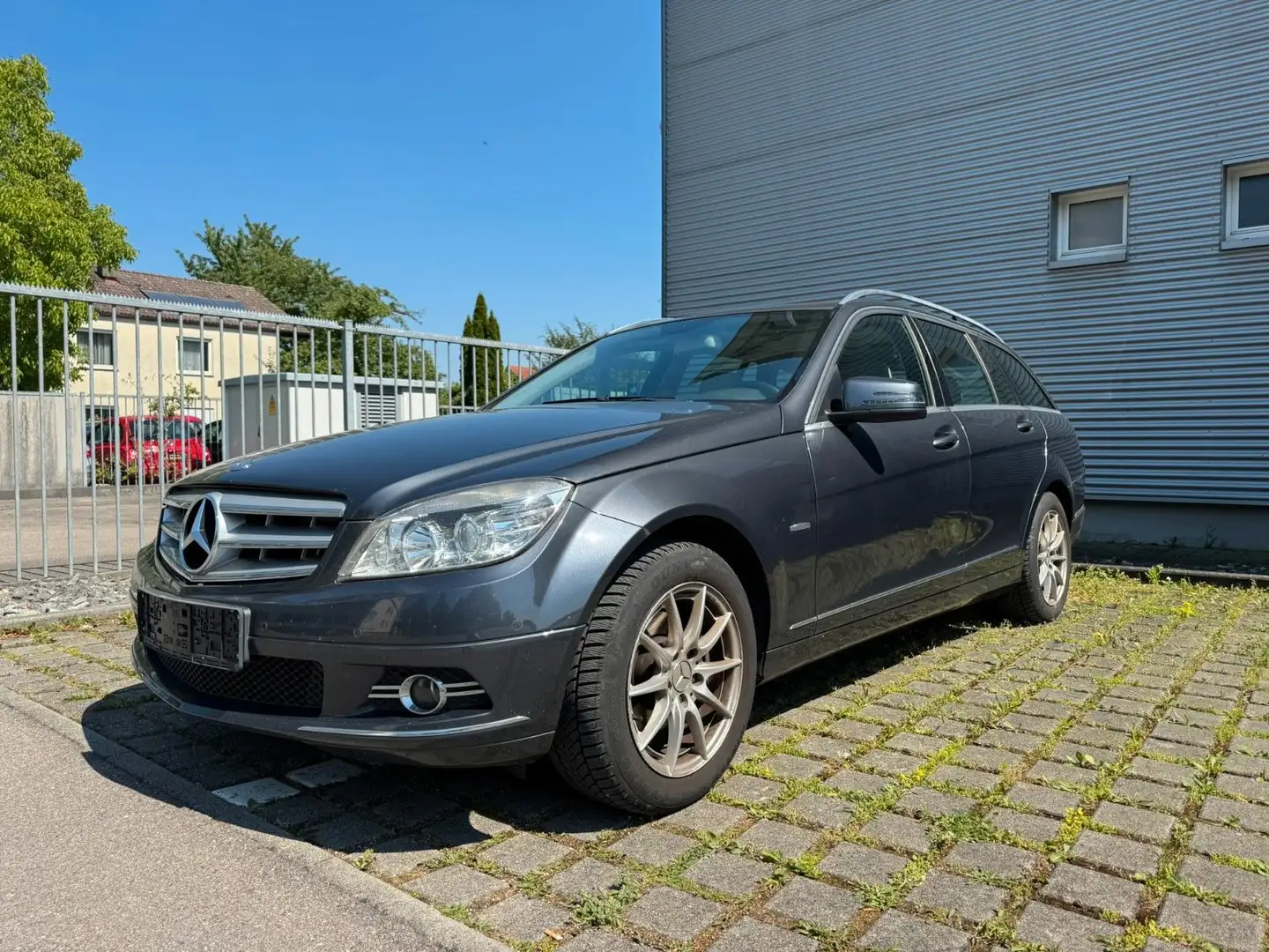 Mercedes-Benz C 180 *CGI*Avantgarde*Automatik*Klima*TÜV NEU* Grau - 1