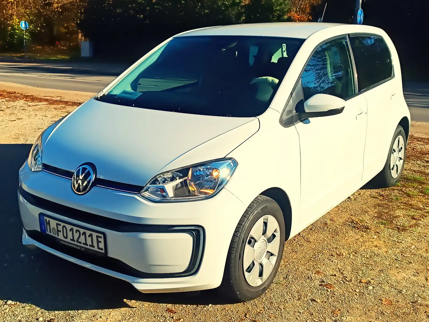 Volkswagen e-up! Wie Neu! ADAC-Geprüft: Batterie 97%! Weiß - 1