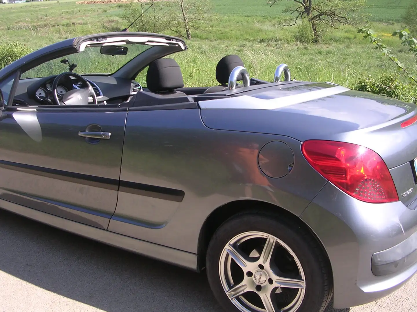 Peugeot 207 207 CC 1.6 HDi Pack FAP Blauw - 2