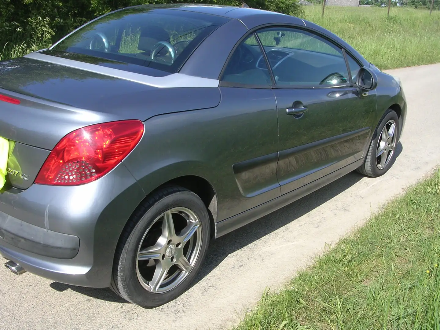 Peugeot 207 207 CC 1.6 HDi Pack FAP Blauw - 1