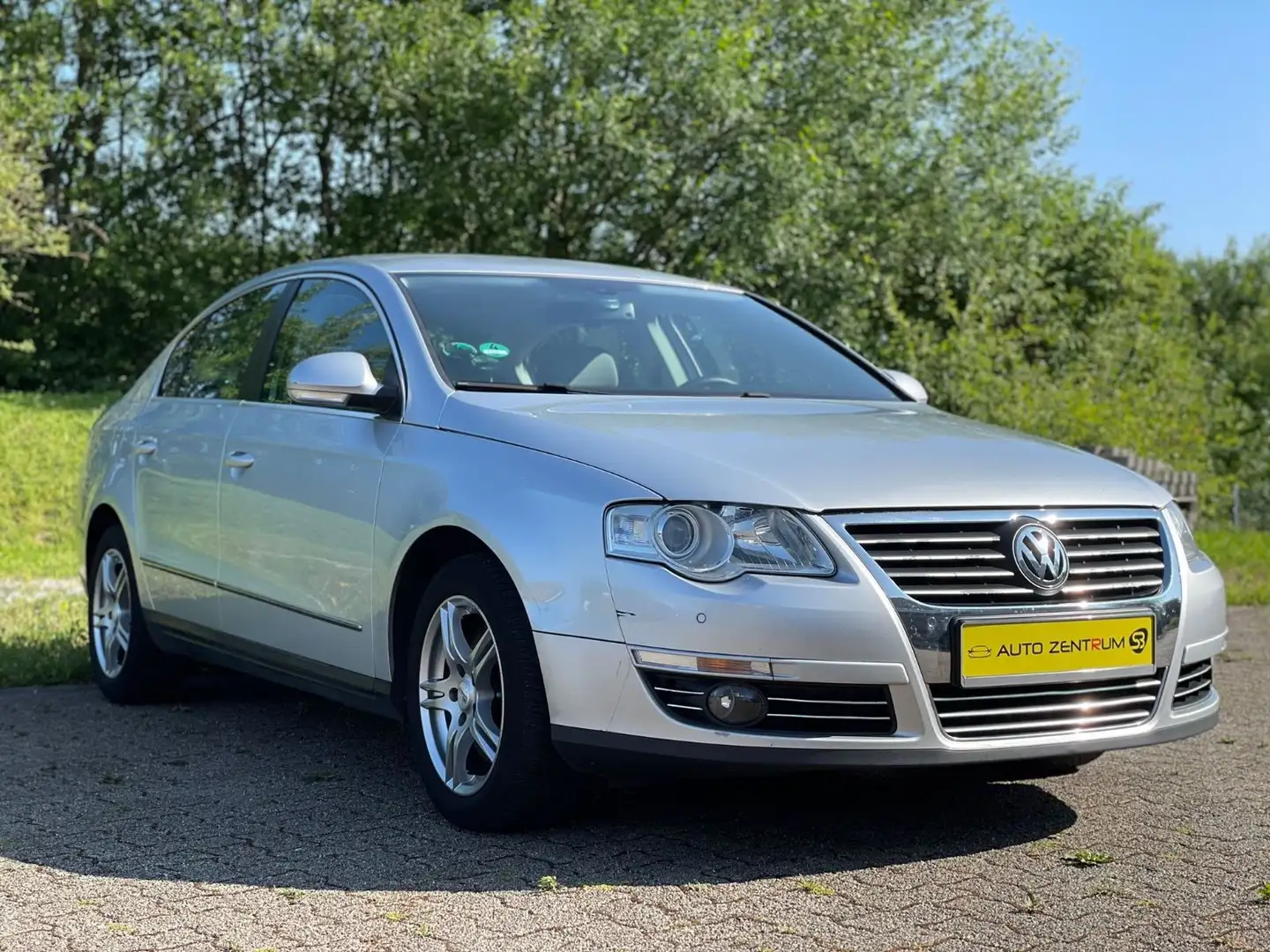 Volkswagen Passat 2.0*150PSComfortline*AUTOMATIK*SHZ*AC - 2