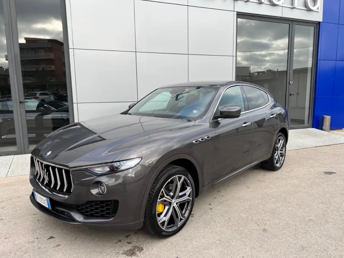 Maserati Levante 3.0 V6 275cv auto Grigio - 2