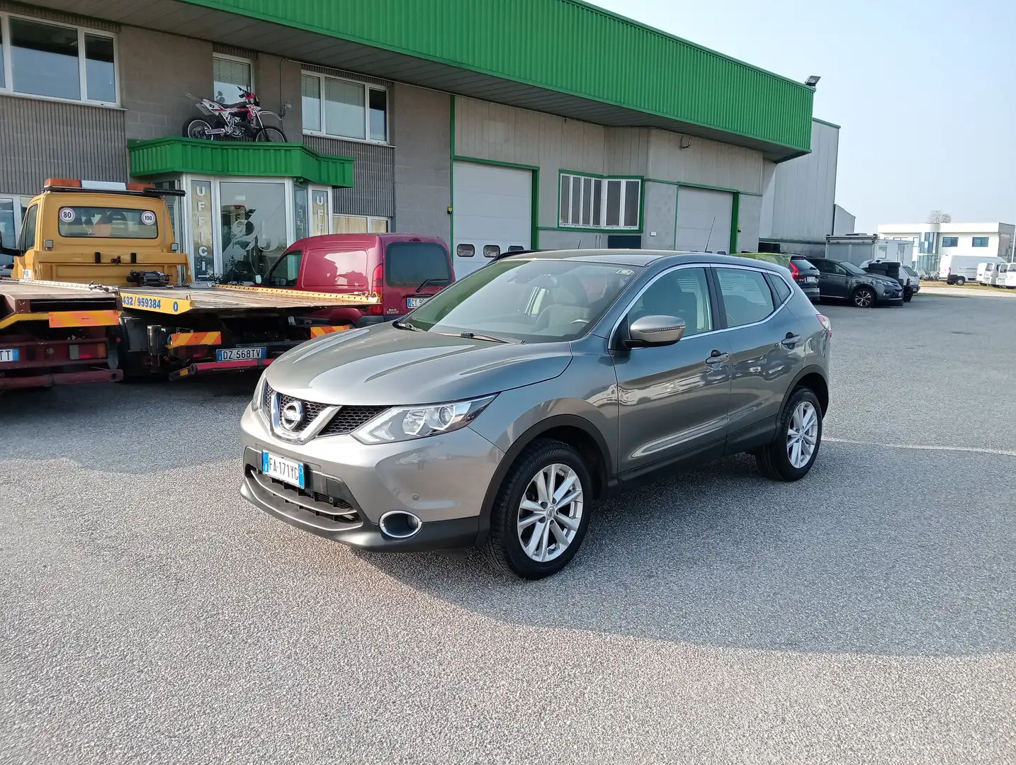Nissan Qashqai 1.2 dig-t 115cv UNIPROPRIETARIO Grigio - 1