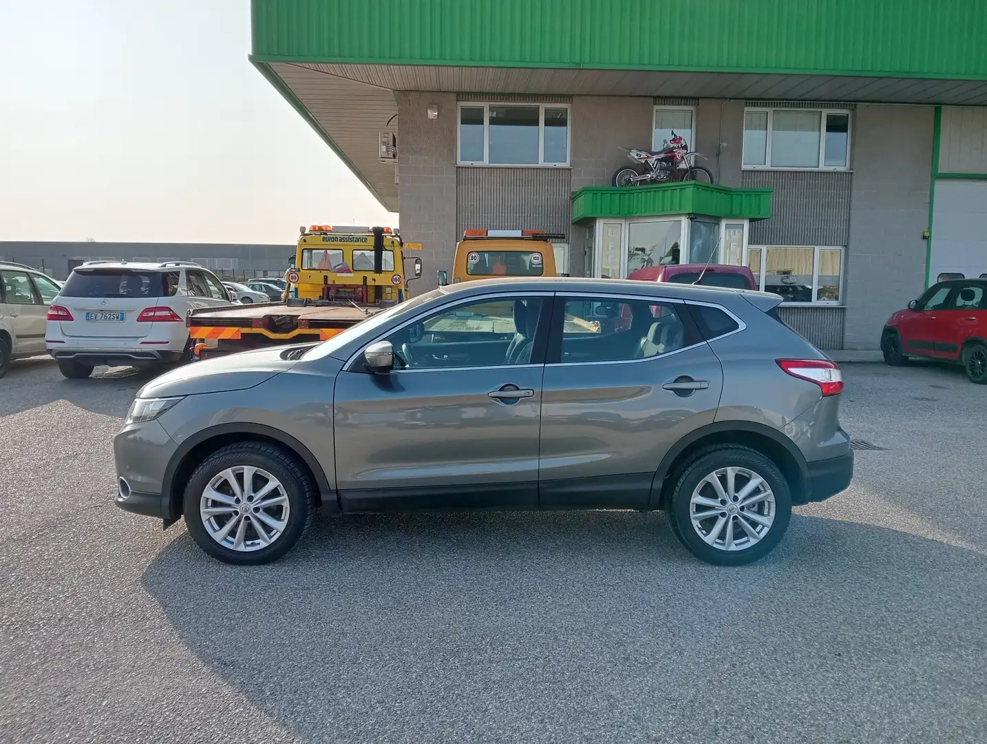 Nissan Qashqai 1.2 dig-t 115cv UNIPROPRIETARIO Grigio - 2