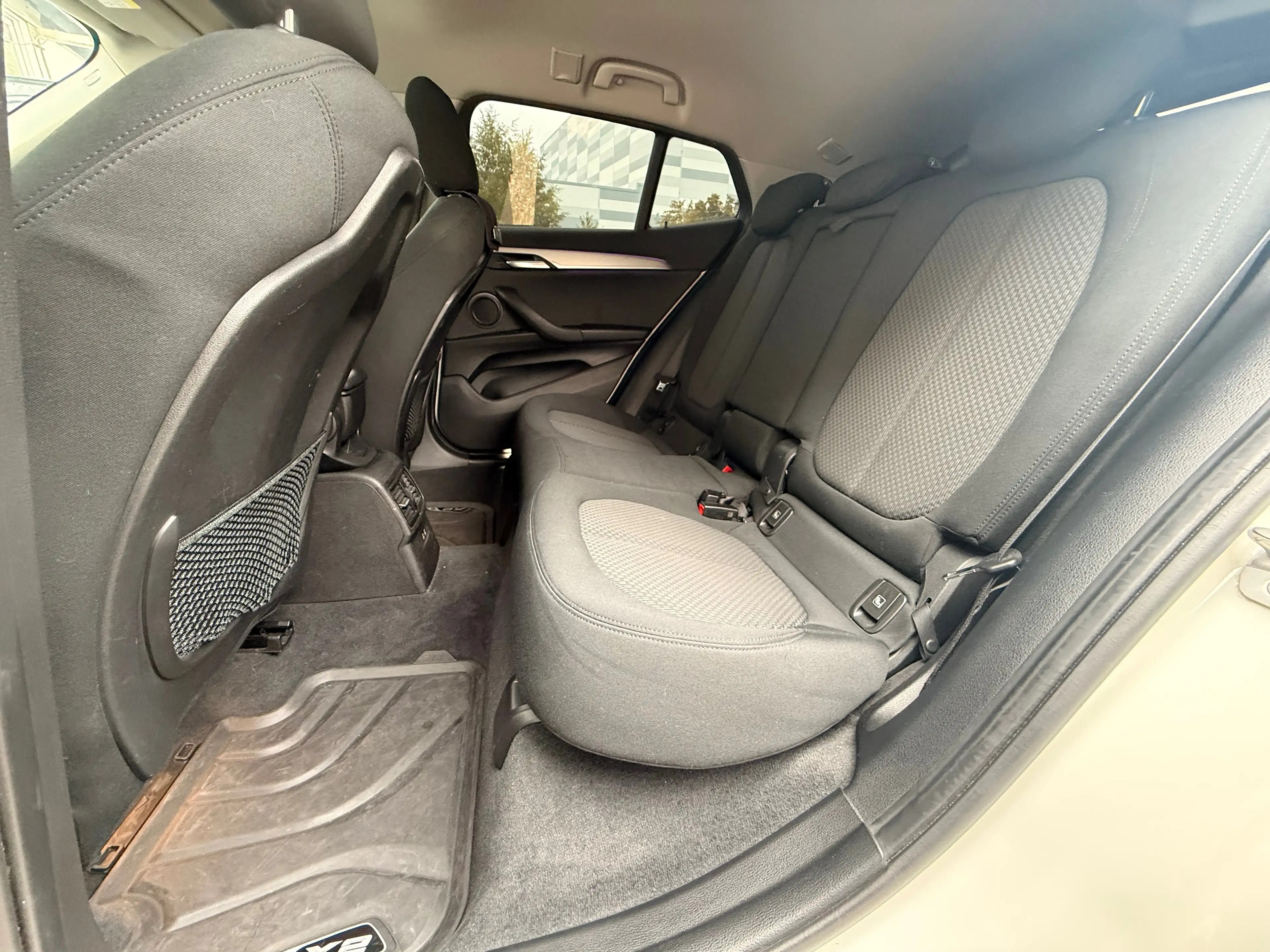 BMW X2 sDrive 20 i Advantage Navi Aut.Heckklappe LED-Scheinwerfer Sitzheizung — photo 8