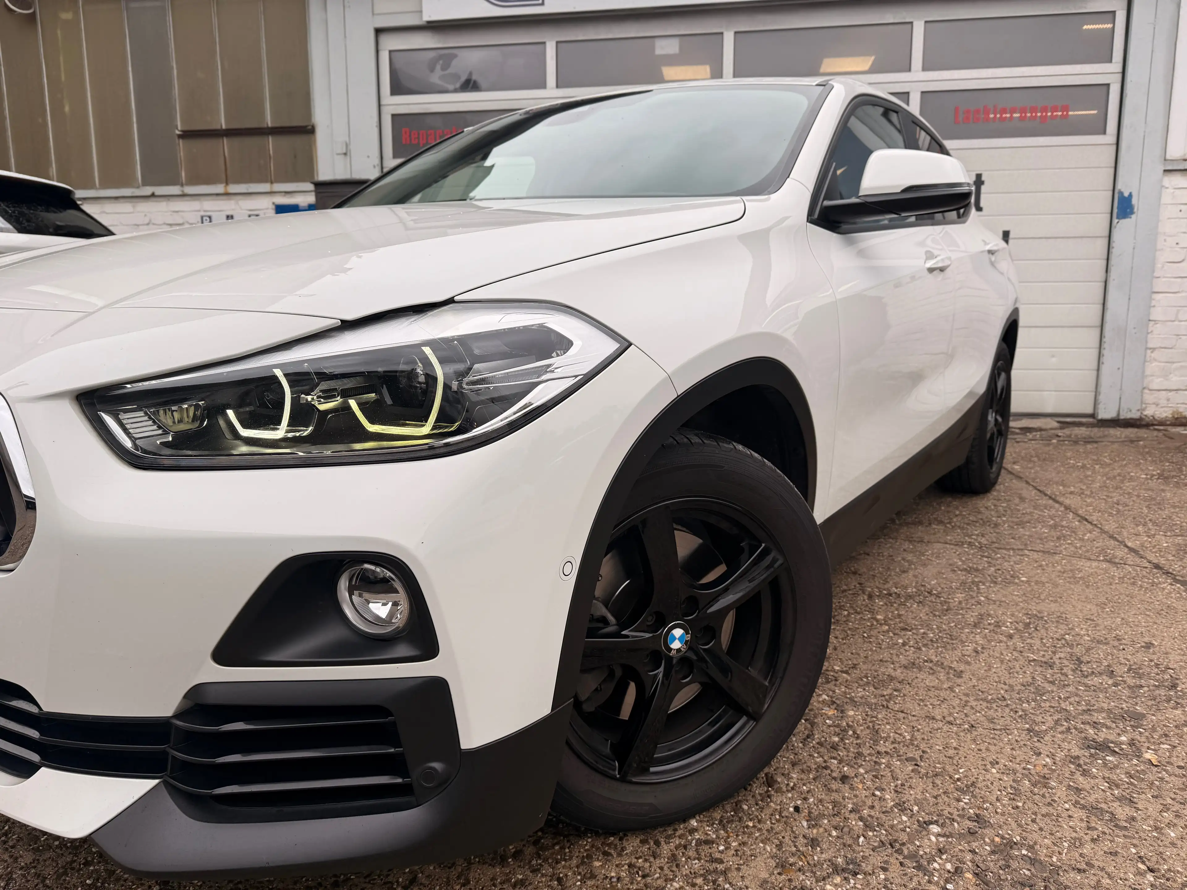 BMW X2 sDrive 20 i Advantage Navi Aut.Heckklappe LED-Scheinwerfer Sitzheizung — photo 4