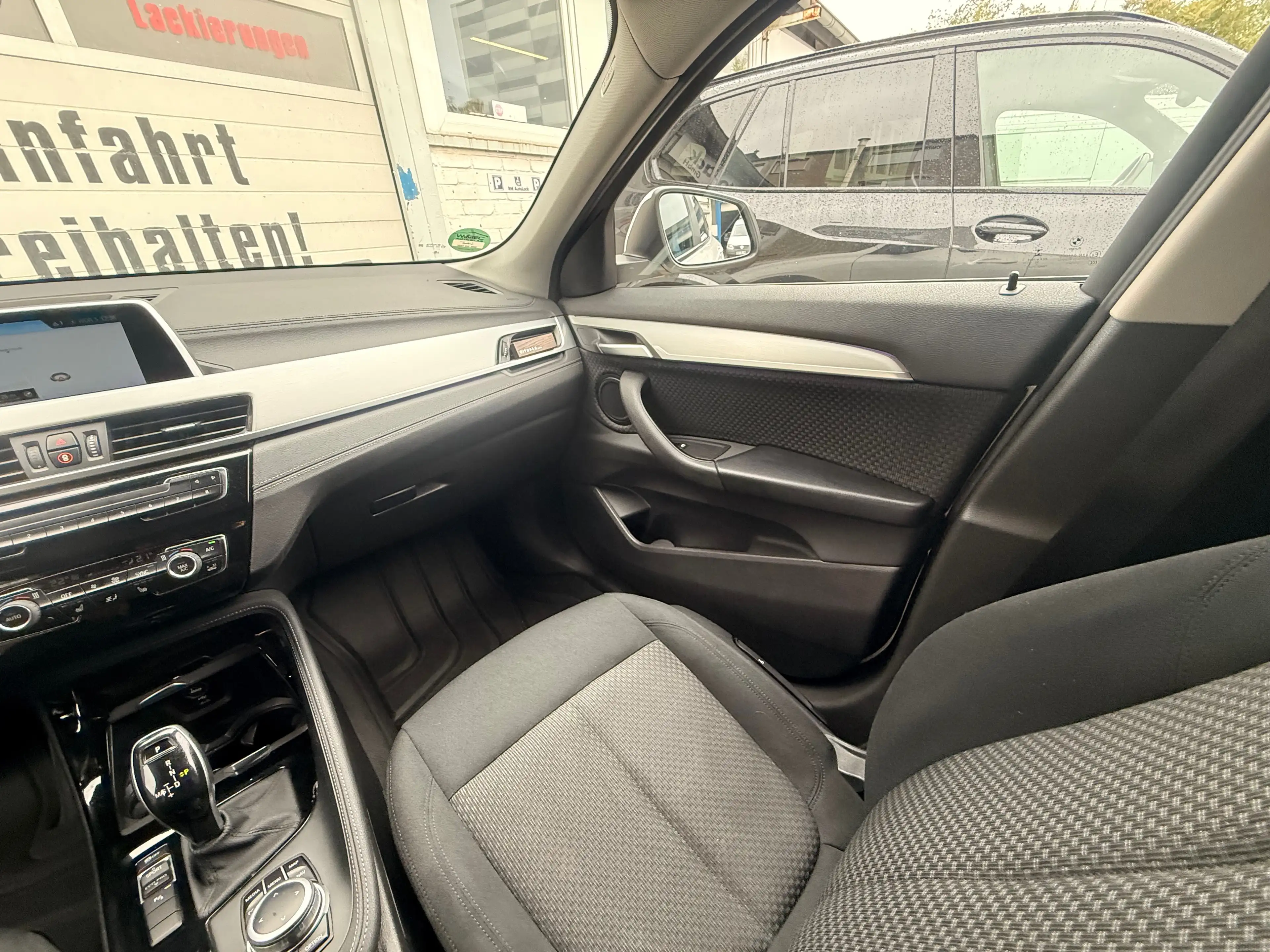 BMW X2 sDrive 20 i Advantage Navi Aut.Heckklappe LED-Scheinwerfer Sitzheizung — photo 7