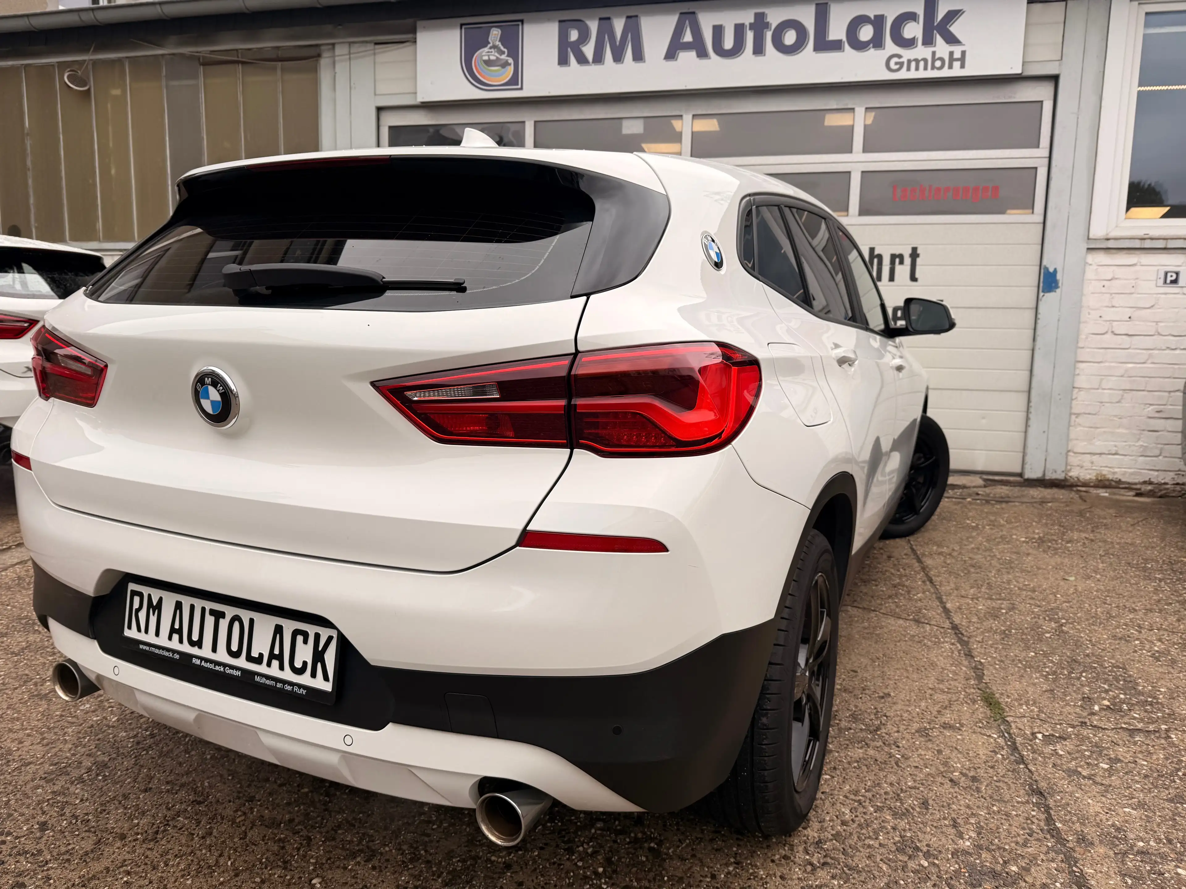 BMW X2 sDrive 20 i Advantage Navi Aut.Heckklappe LED-Scheinwerfer Sitzheizung — photo 2
