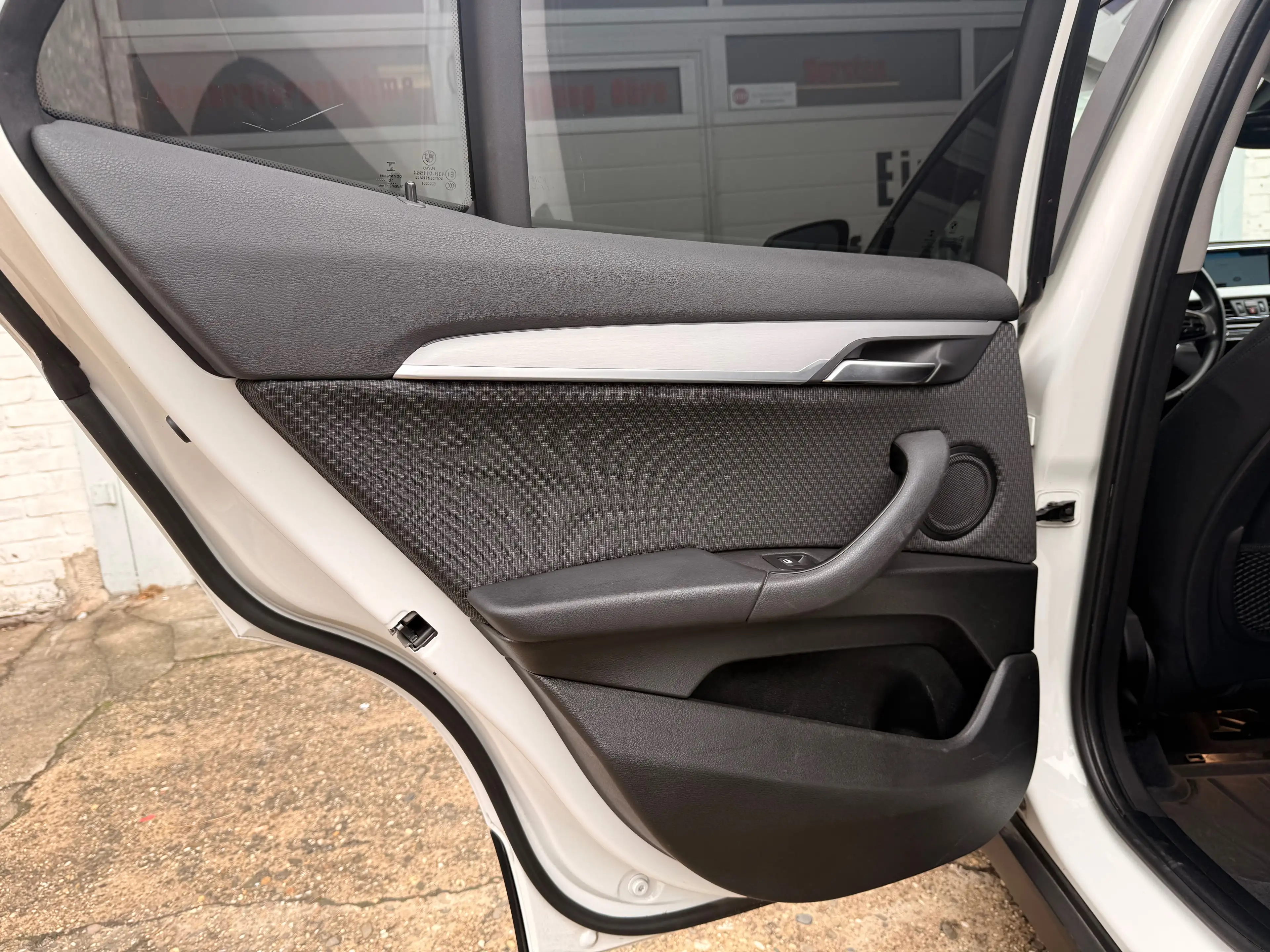 BMW X2 sDrive 20 i Advantage Navi Aut.Heckklappe LED-Scheinwerfer Sitzheizung — photo 11