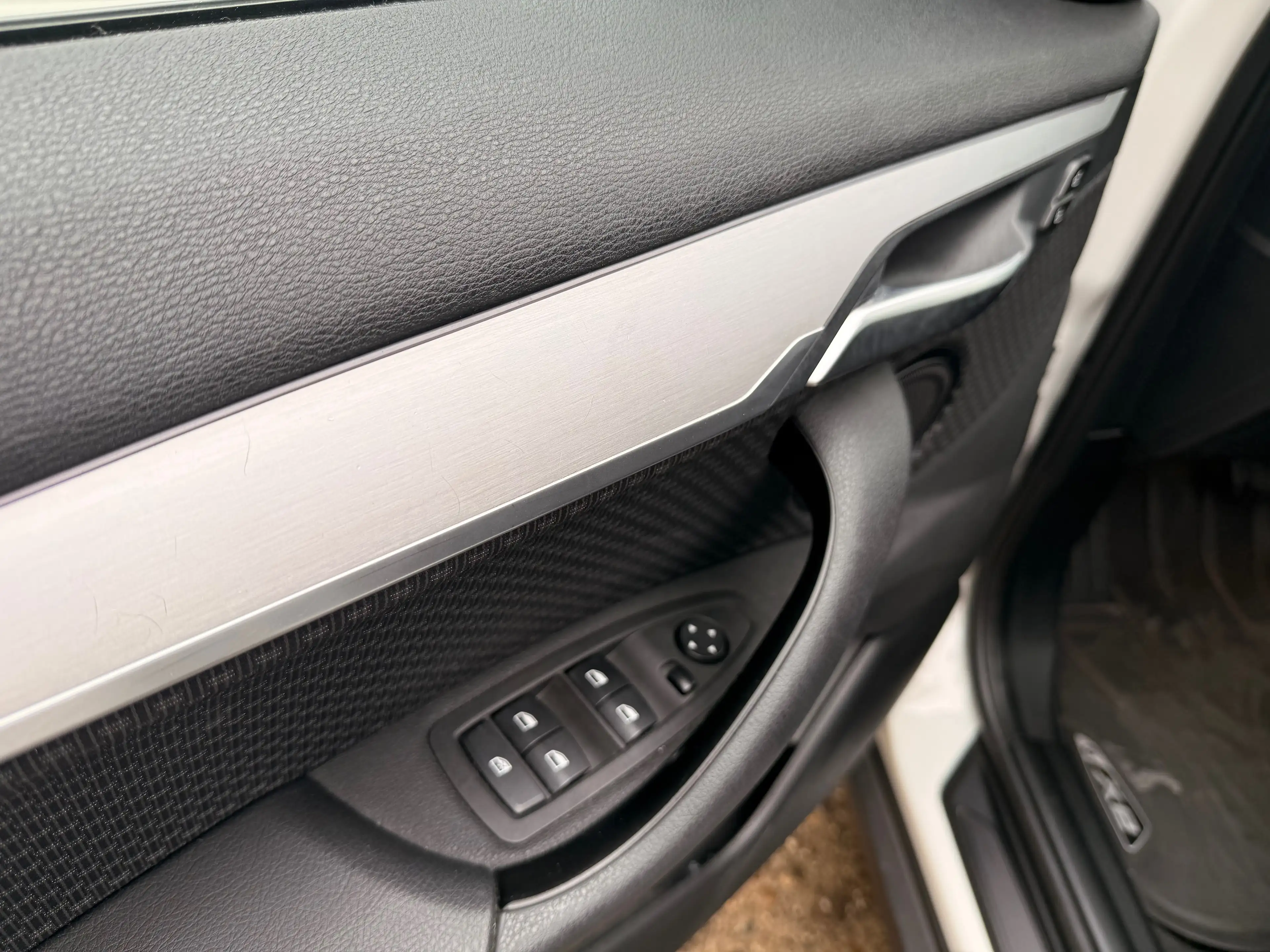 BMW X2 sDrive 20 i Advantage Navi Aut.Heckklappe LED-Scheinwerfer Sitzheizung — photo 9