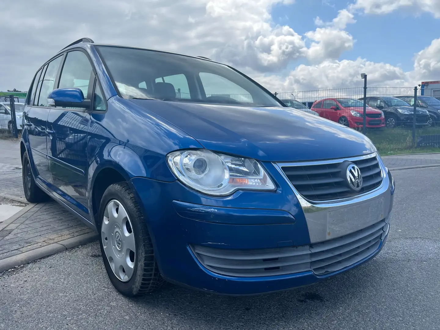 Volkswagen Touran Trendline EcoFuel Albastru - 2