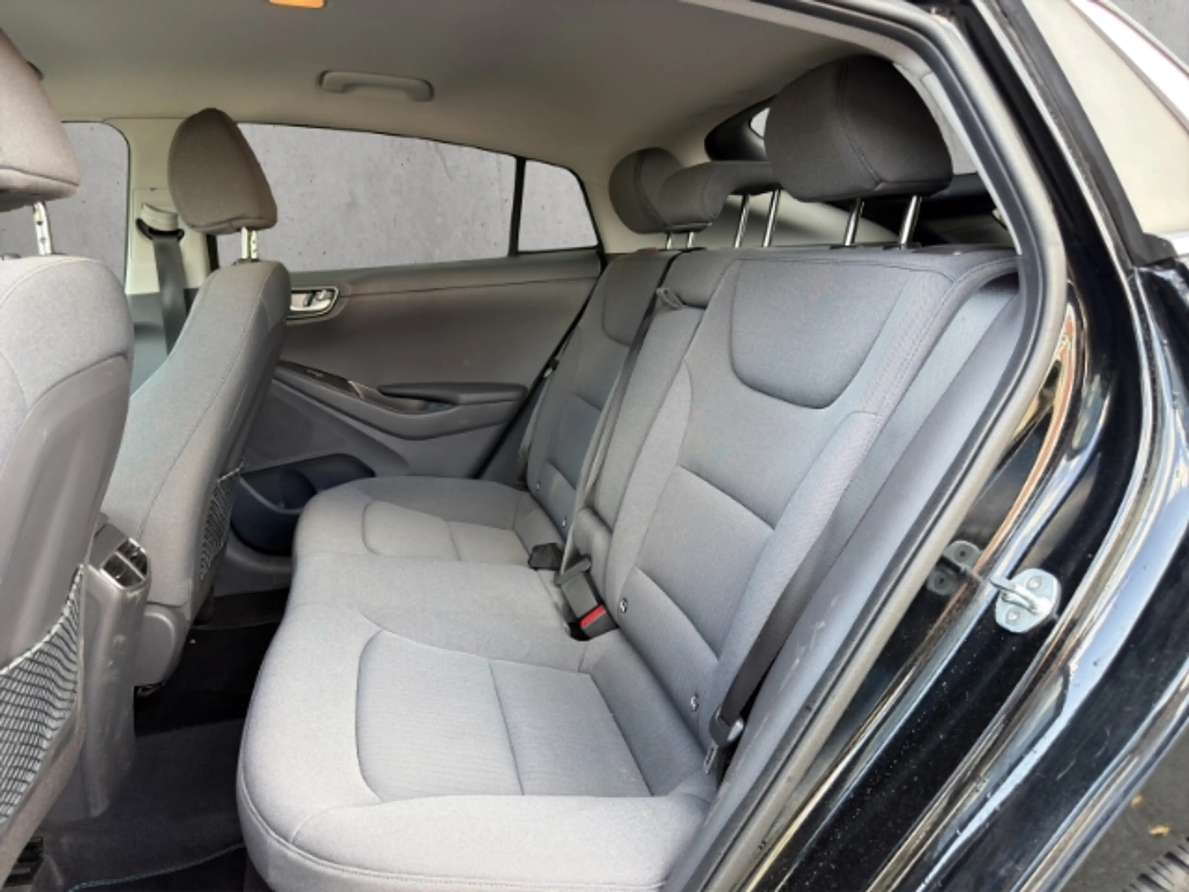 Hyundai IONIQ Style Hybrid — photo 8