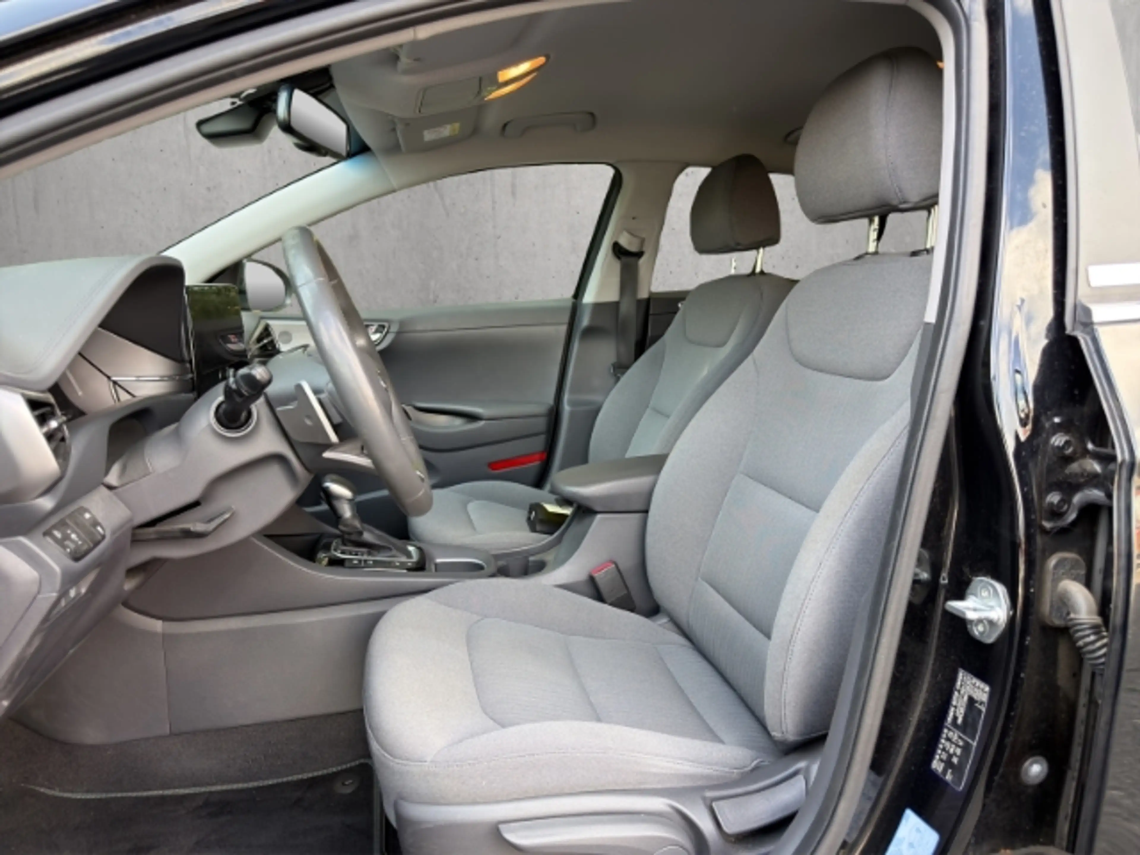 Hyundai IONIQ Style Hybrid — photo 7