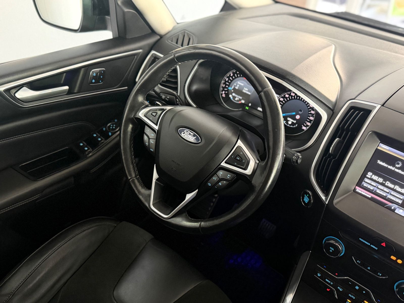 Ford S-Max S-MAX Titanium — photo 17