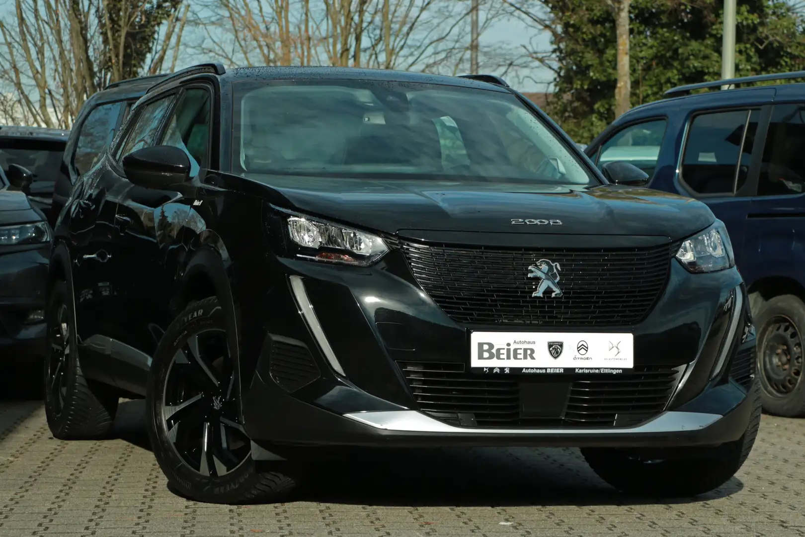 Peugeot 2008 Elektro 136 Allure CarPlay/ Kam/ Klimaau. Schwarz - 2