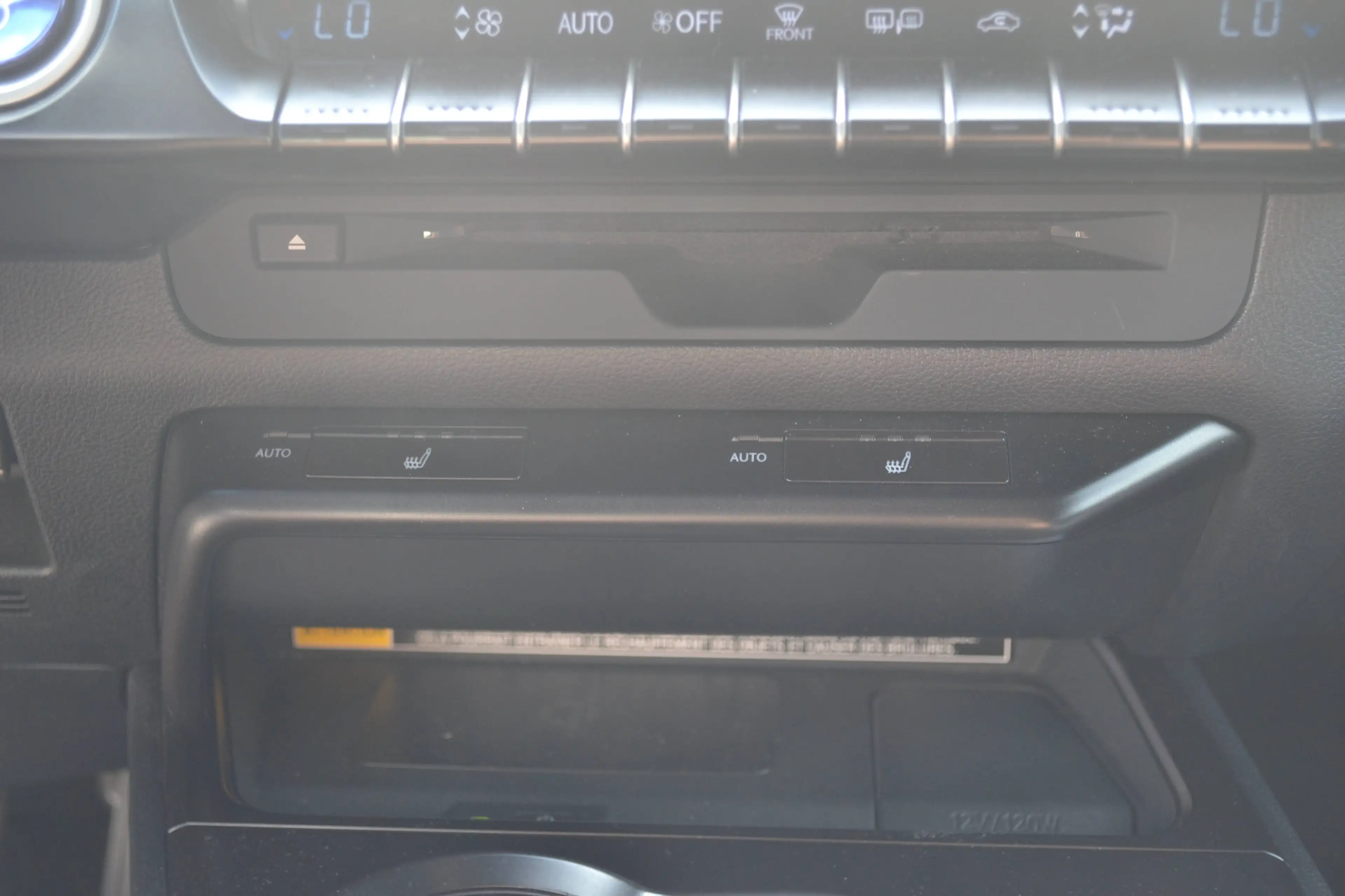 Lexus UX 250h LED/LEDER/NIEUWSTAAT — photo 13