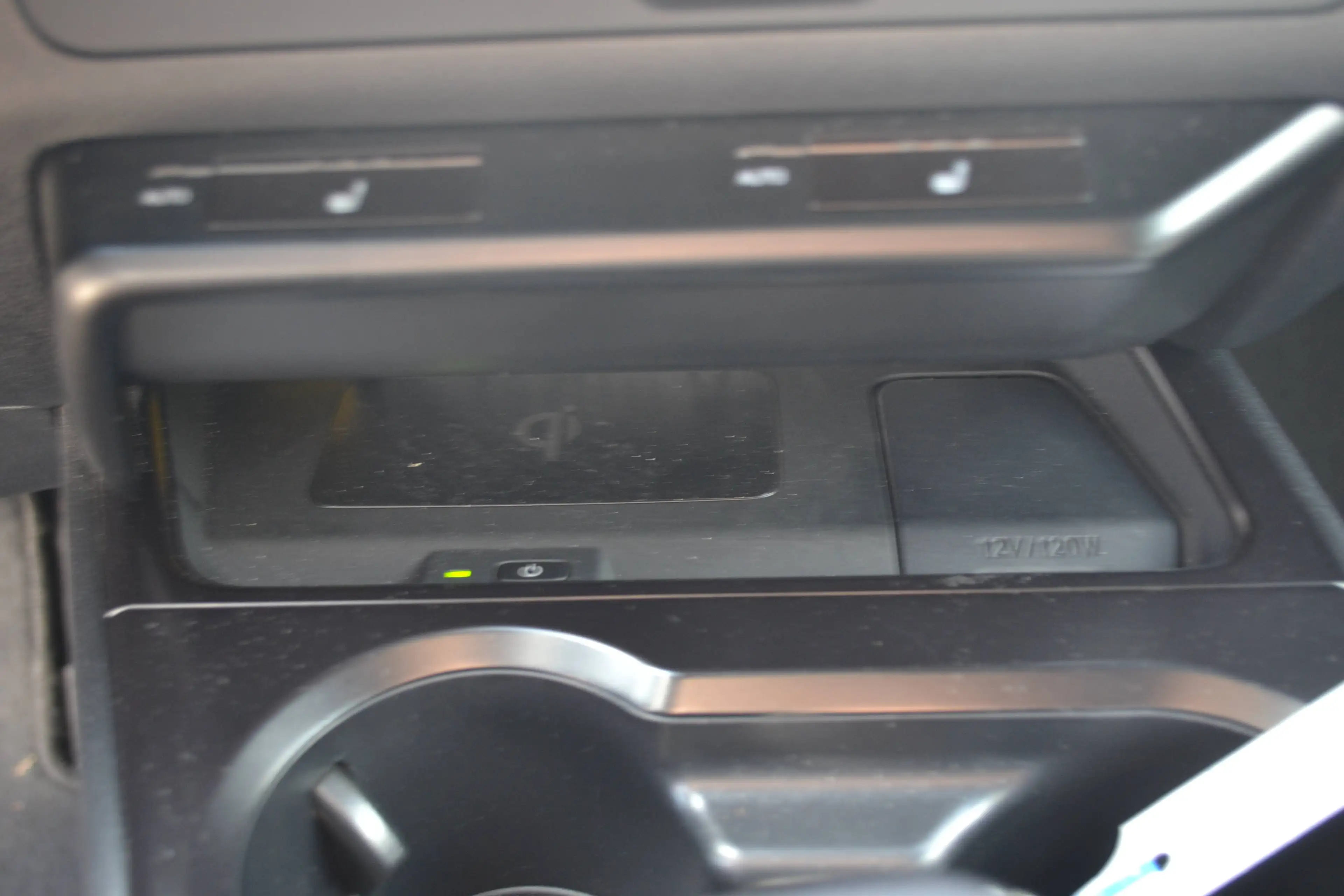 Lexus UX 250h LED/LEDER/NIEUWSTAAT — photo 14