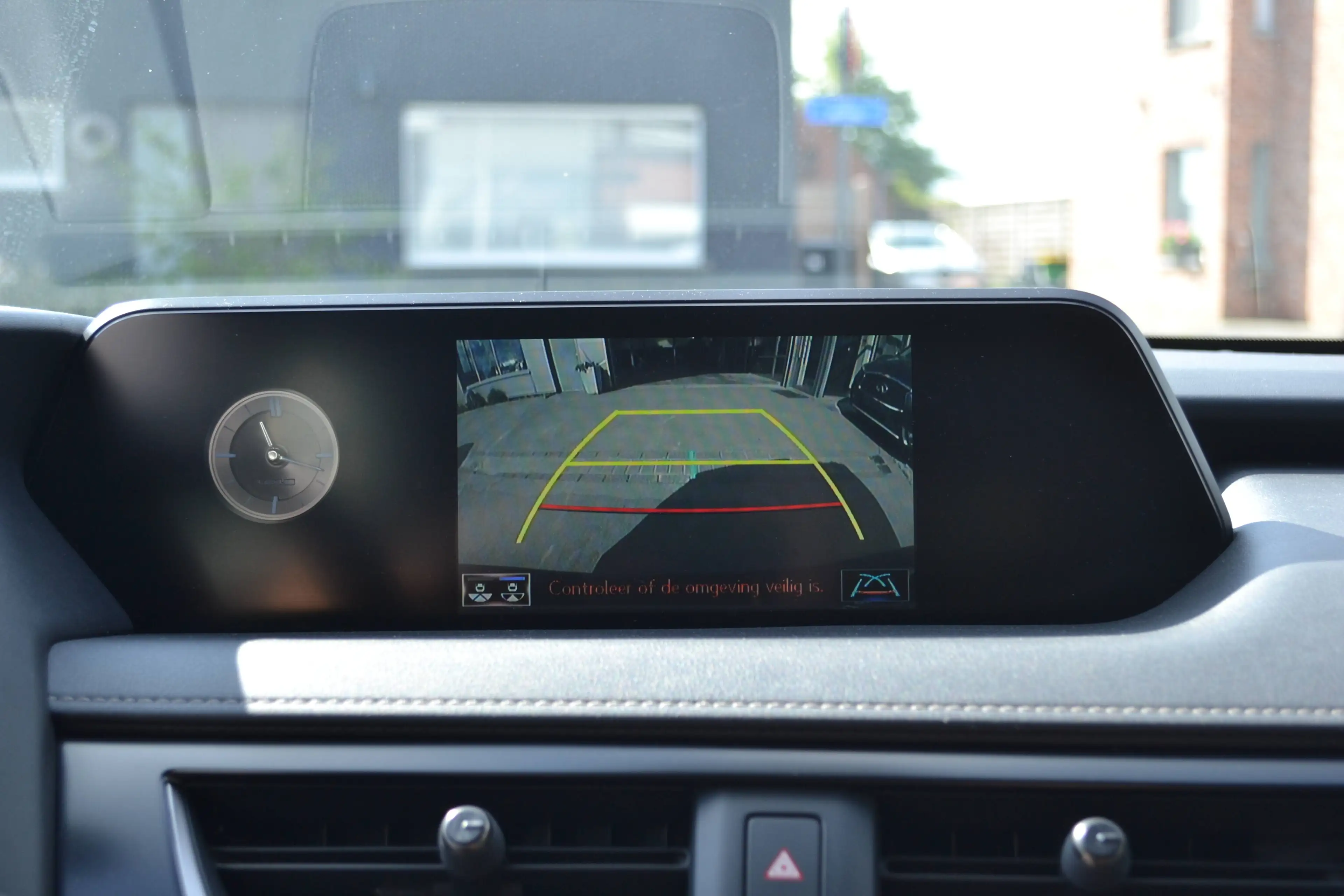 Lexus UX 250h LED/LEDER/NIEUWSTAAT — photo 11