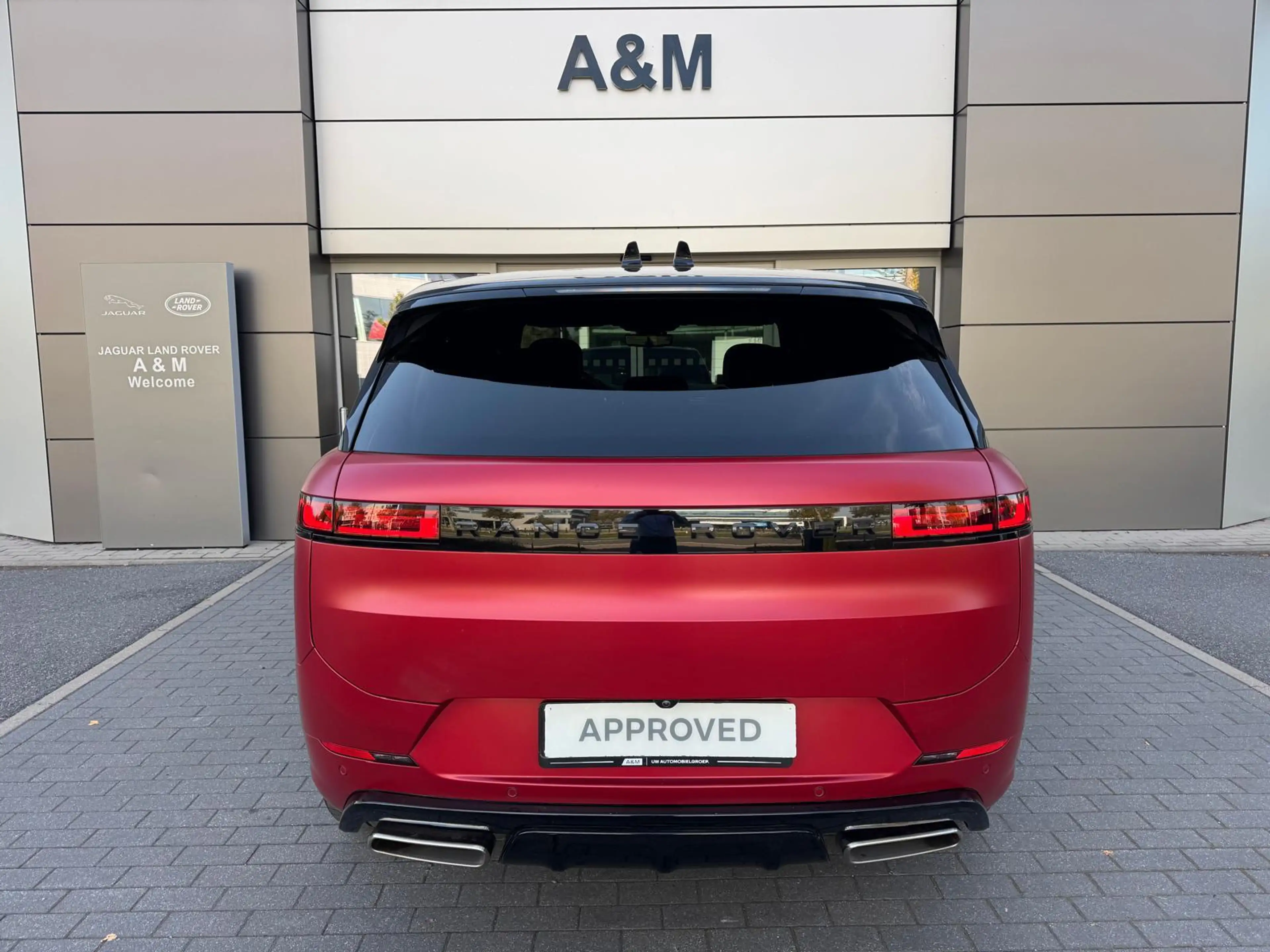 Land Rover Range Rover Sport P550e Autobiography matte PPF — photo 4