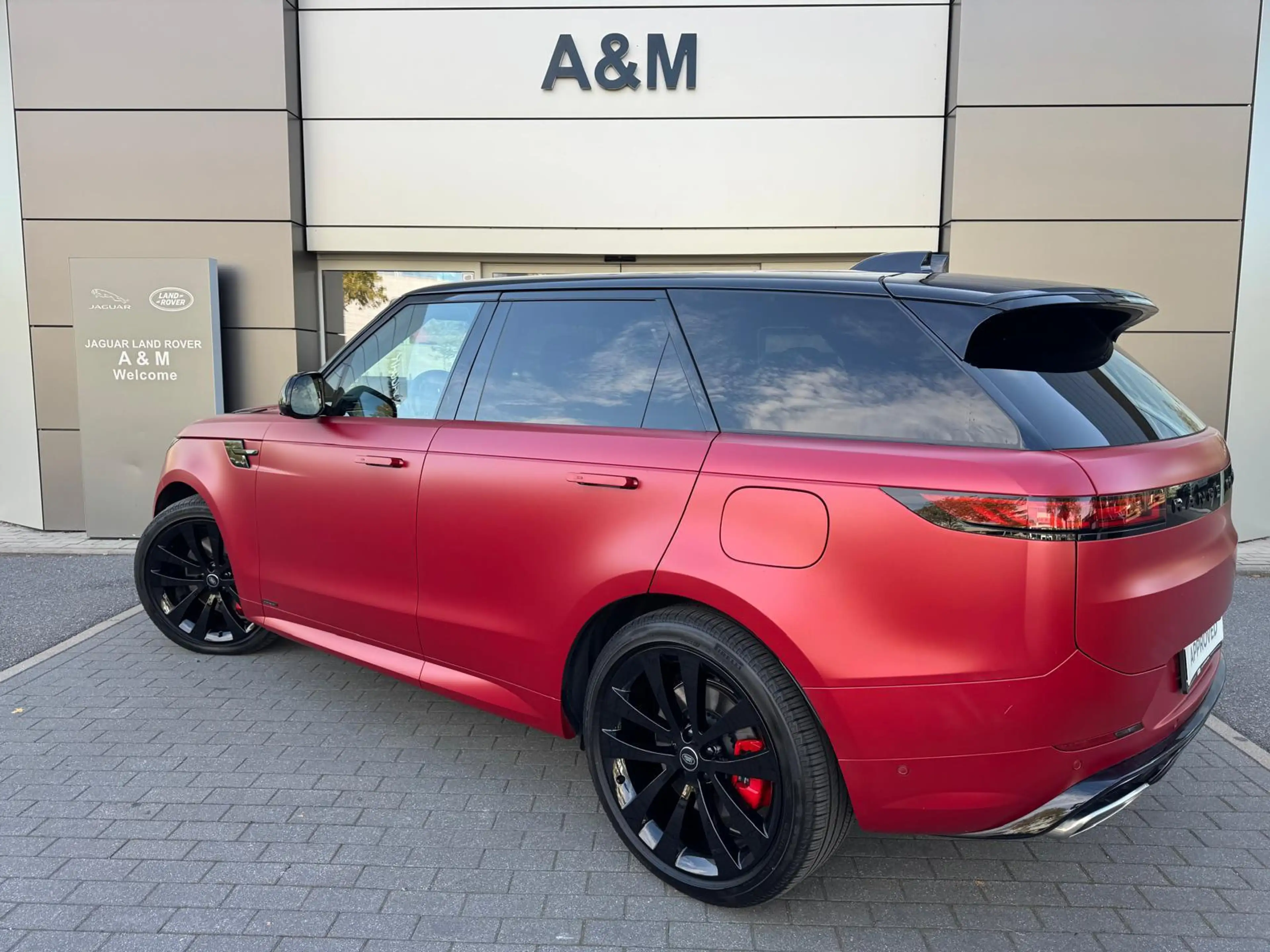 Land Rover Range Rover Sport P550e Autobiography matte PPF — photo 5
