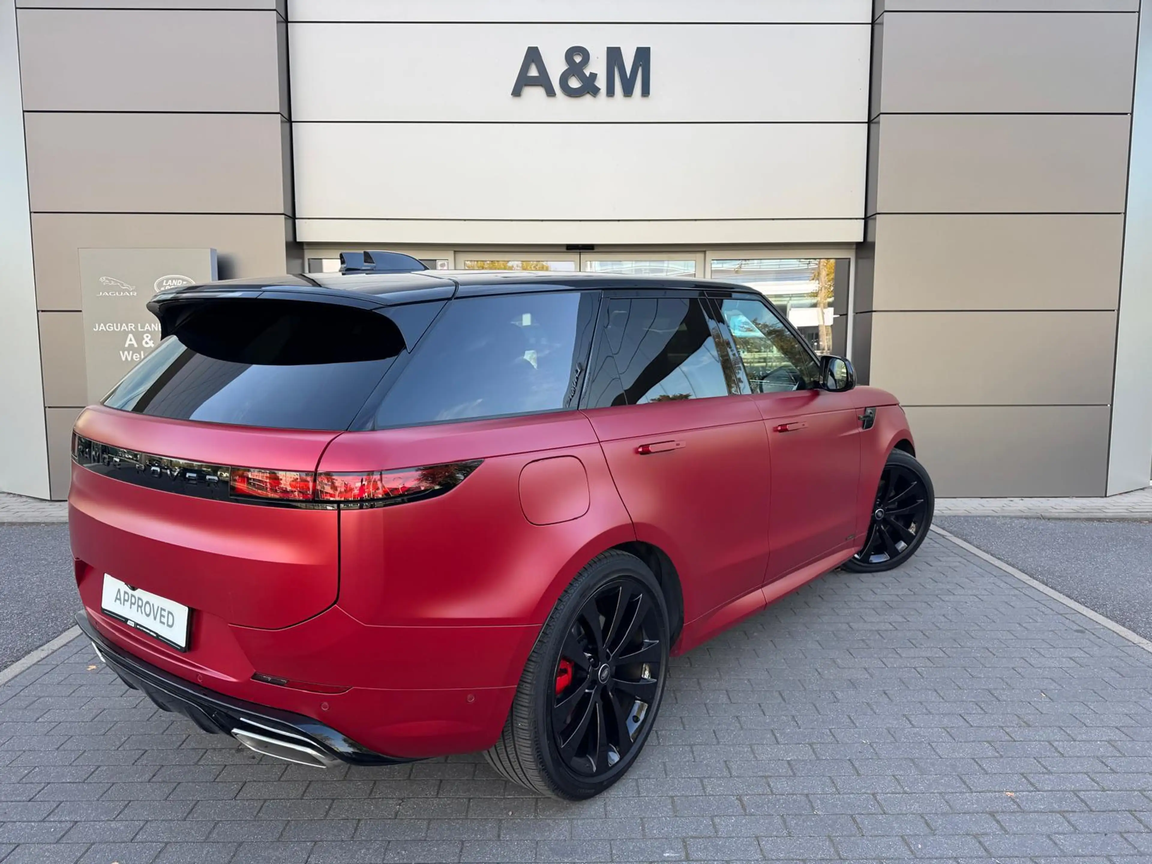 Land Rover Range Rover Sport P550e Autobiography matte PPF — photo 8