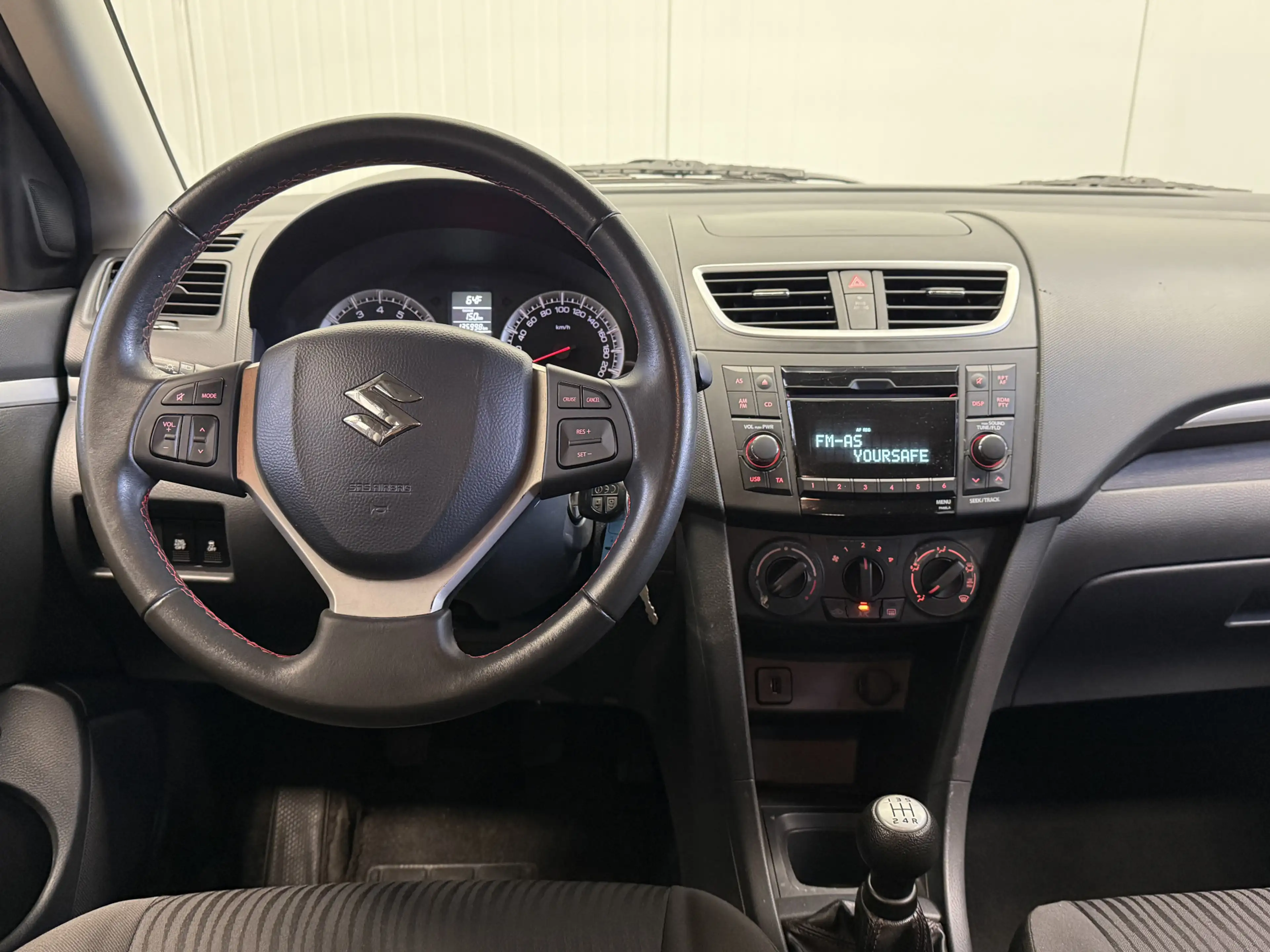 Suzuki Swift 1.2 Bandit EASSS SPORTVELGEN-AIRCO-AUDIO/CD-SPOILE — photo 5
