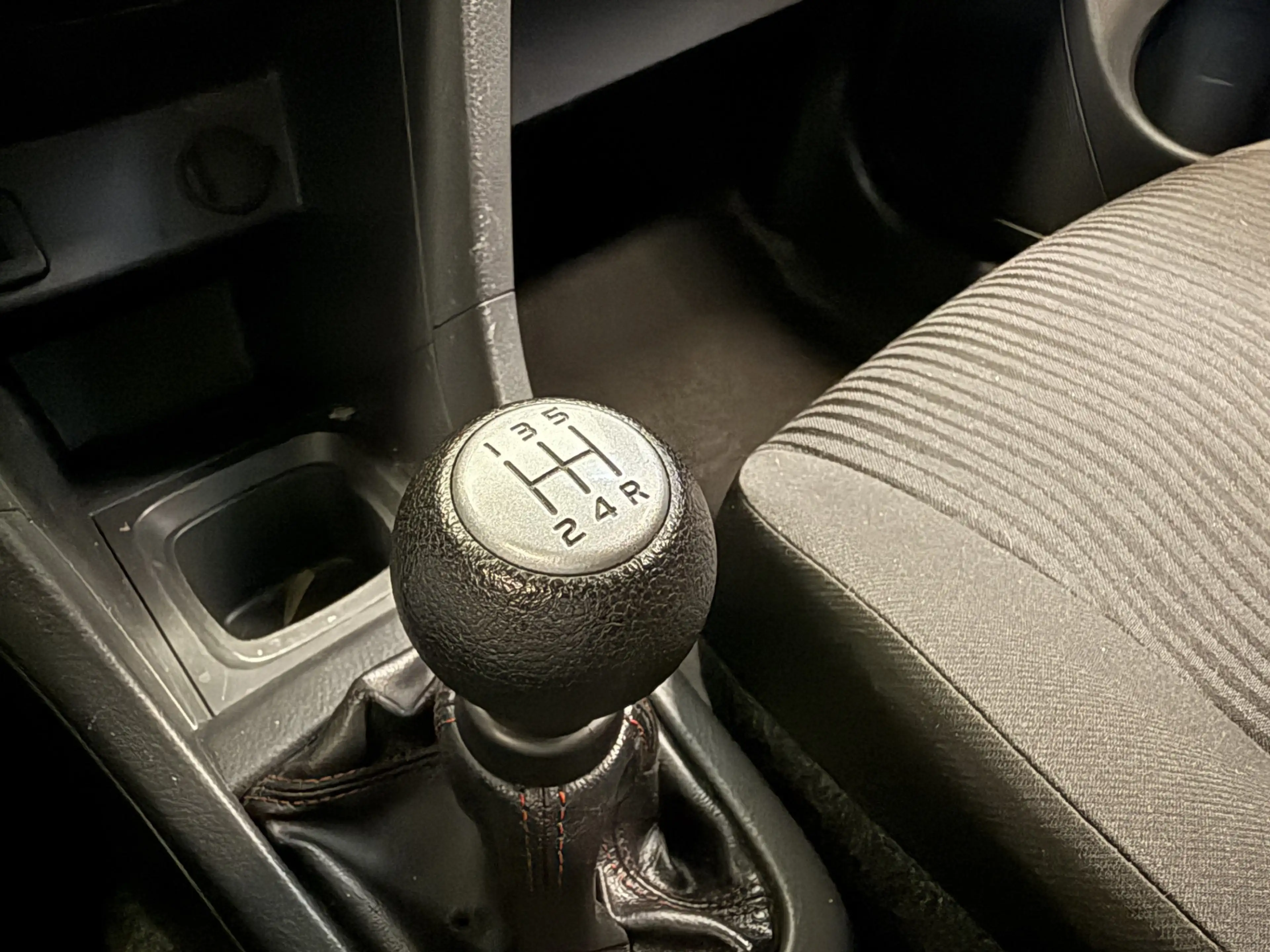 Suzuki Swift 1.2 Bandit EASSS SPORTVELGEN-AIRCO-AUDIO/CD-SPOILE — photo 23