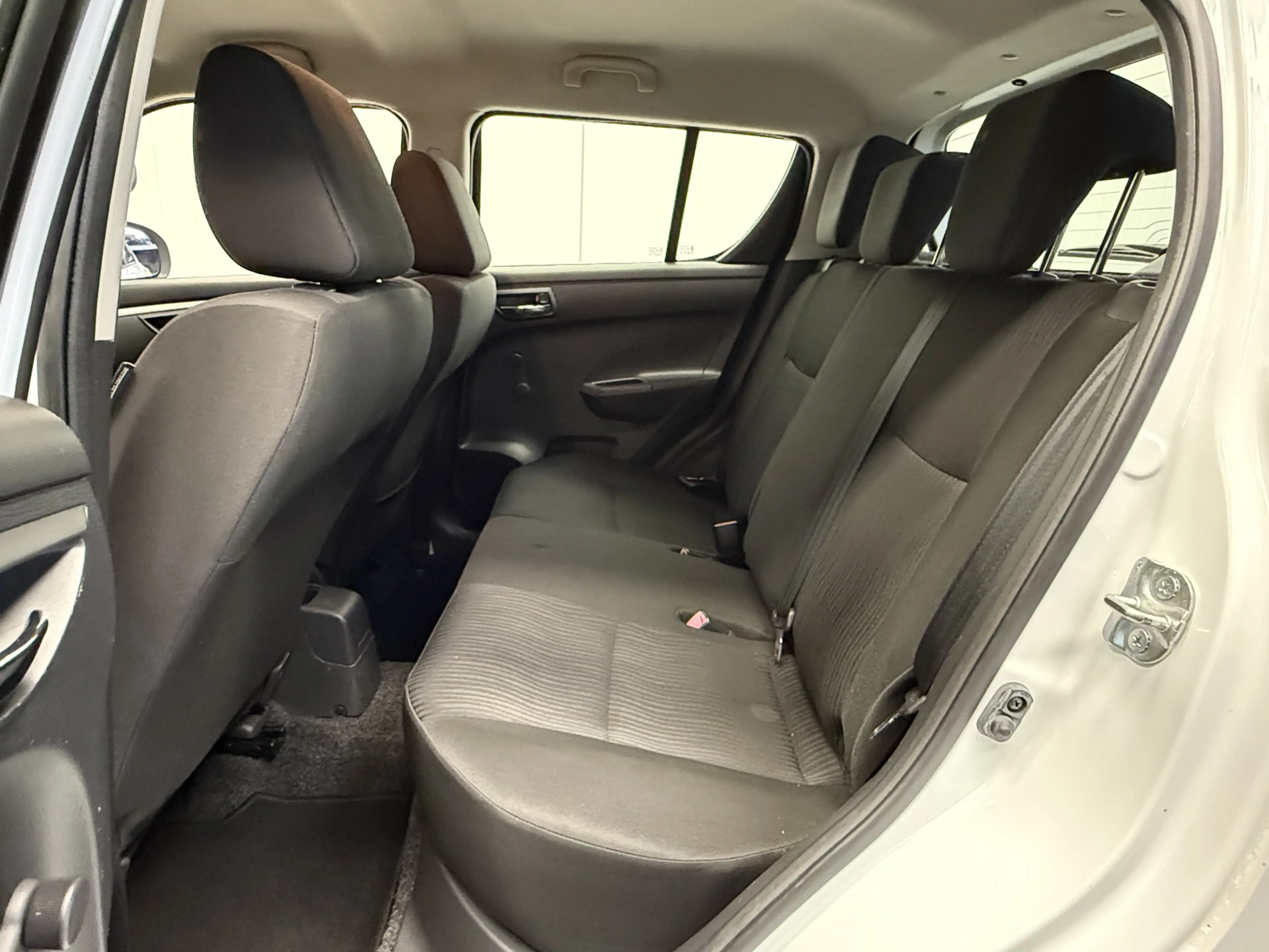 Suzuki Swift 1.2 Bandit EASSS SPORTVELGEN-AIRCO-AUDIO/CD-SPOILE — photo 28