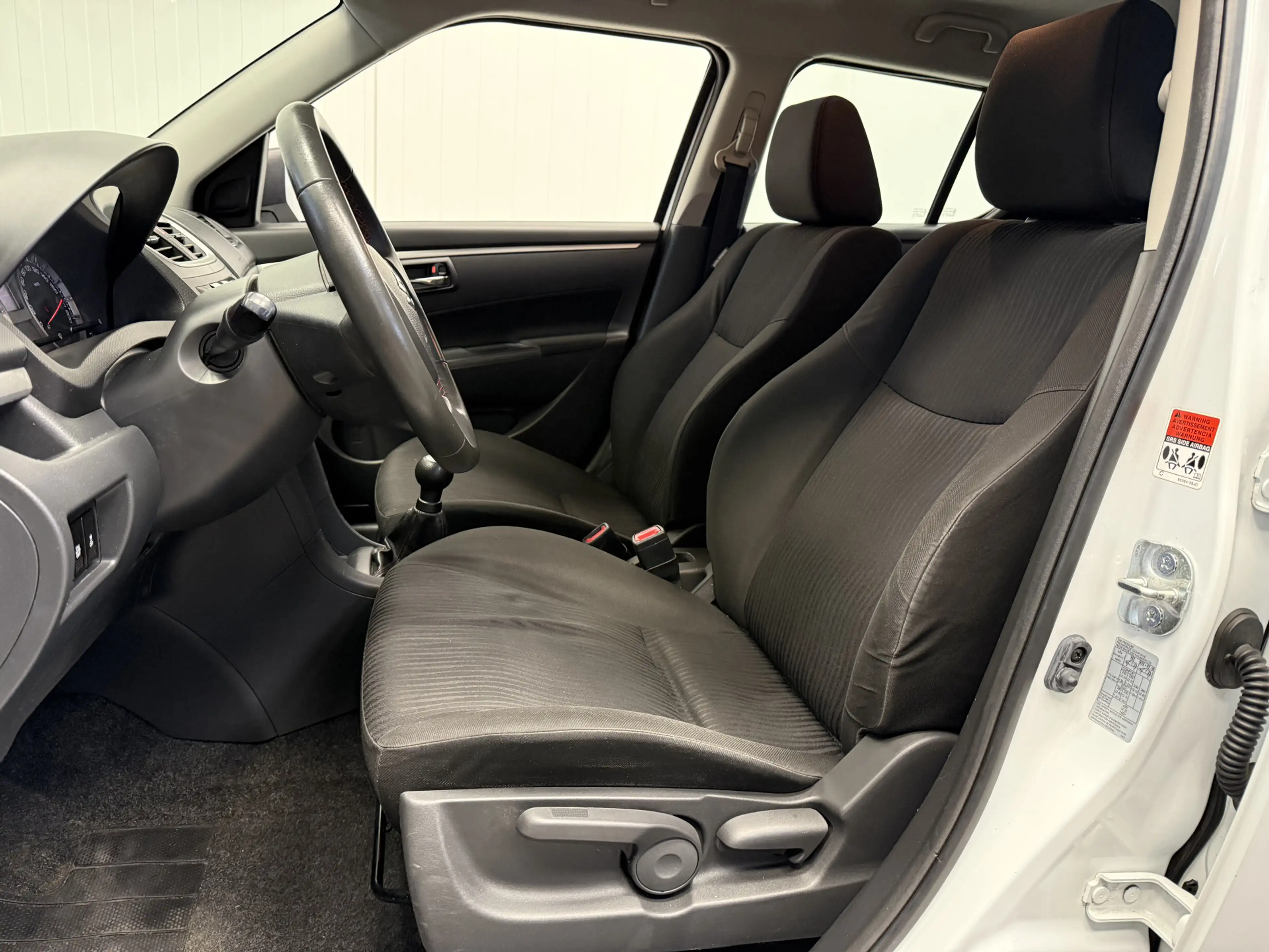 Suzuki Swift 1.2 Bandit EASSS SPORTVELGEN-AIRCO-AUDIO/CD-SPOILE — photo 27