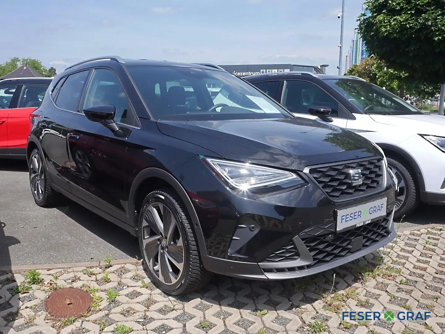 SEAT Arona FR 1.0TSI DSG LED*NAVI*LM*PDC*KAMERA*KLIMA Schwarz - 2