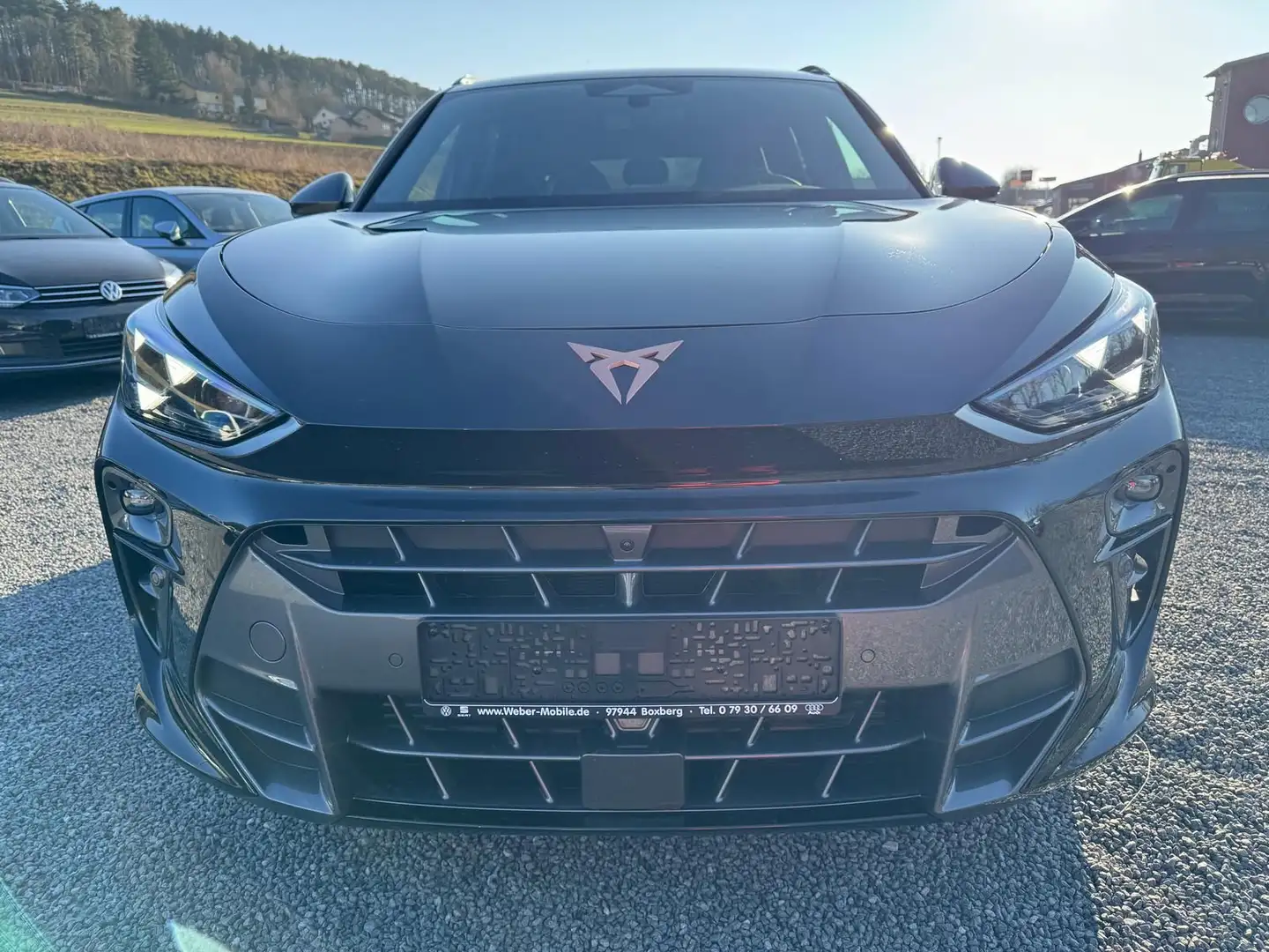 CUPRA Terramar 1.5 eTSI *DSG*AHK*LED*SHZ*LED*ACC*PDCvo Schwarz - 2