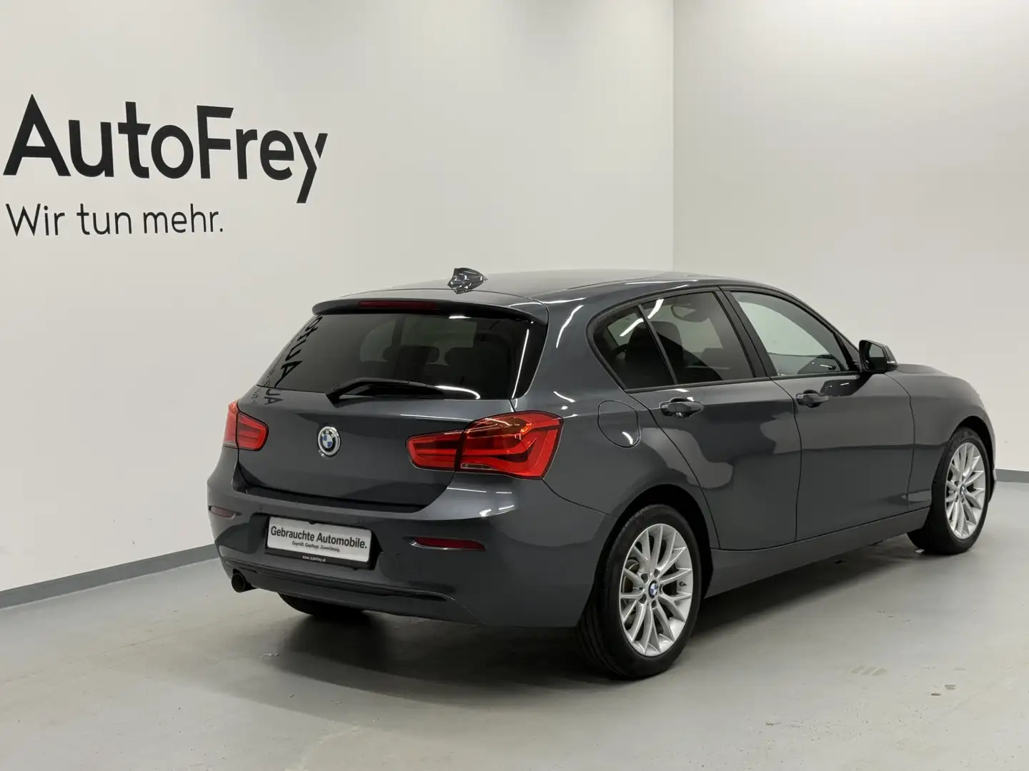 BMW 116 d Grau - 2