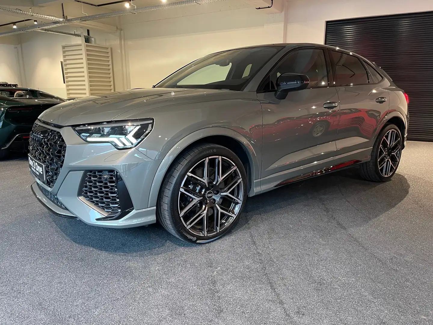 Audi RS Q3 RS Q3 2.5 TFSI Sportback Quattro S-tronic "DEAL" Grau - 1