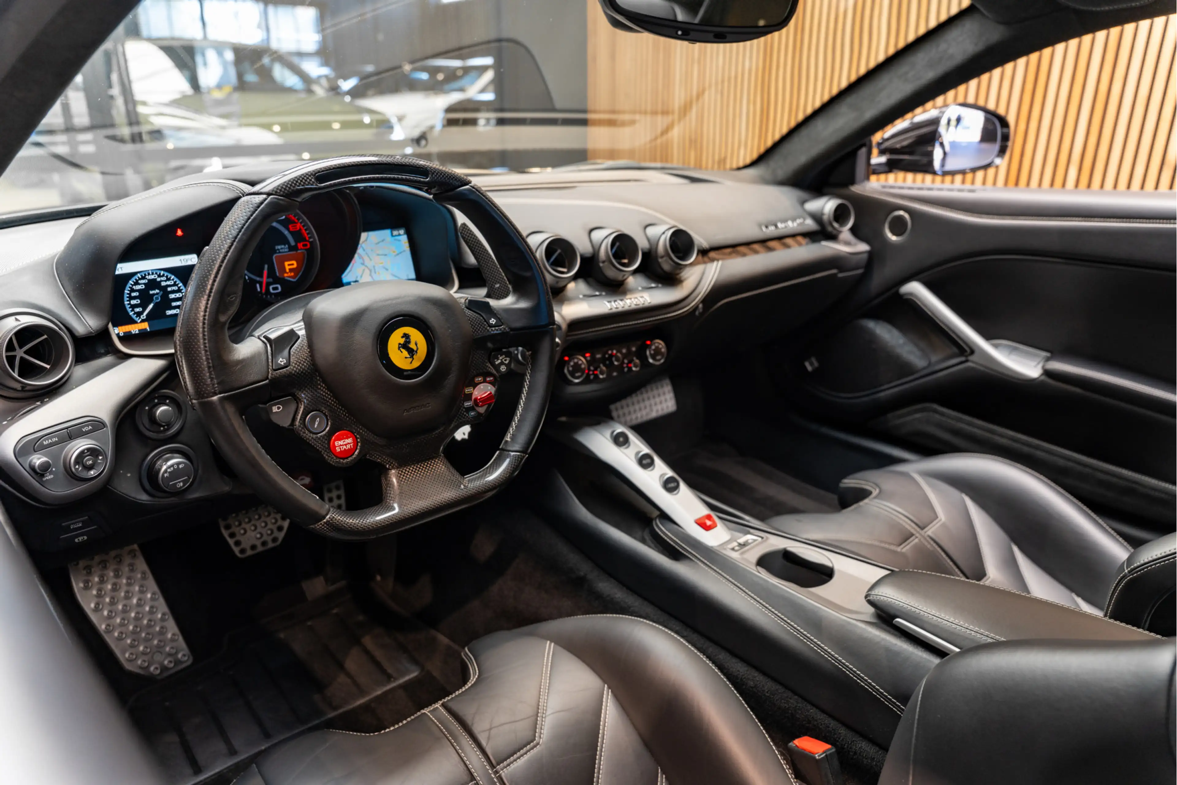 Ferrari F12 Berlinetta HELE FULL Dealer Maintenance 6.3 Berlin — photo 6