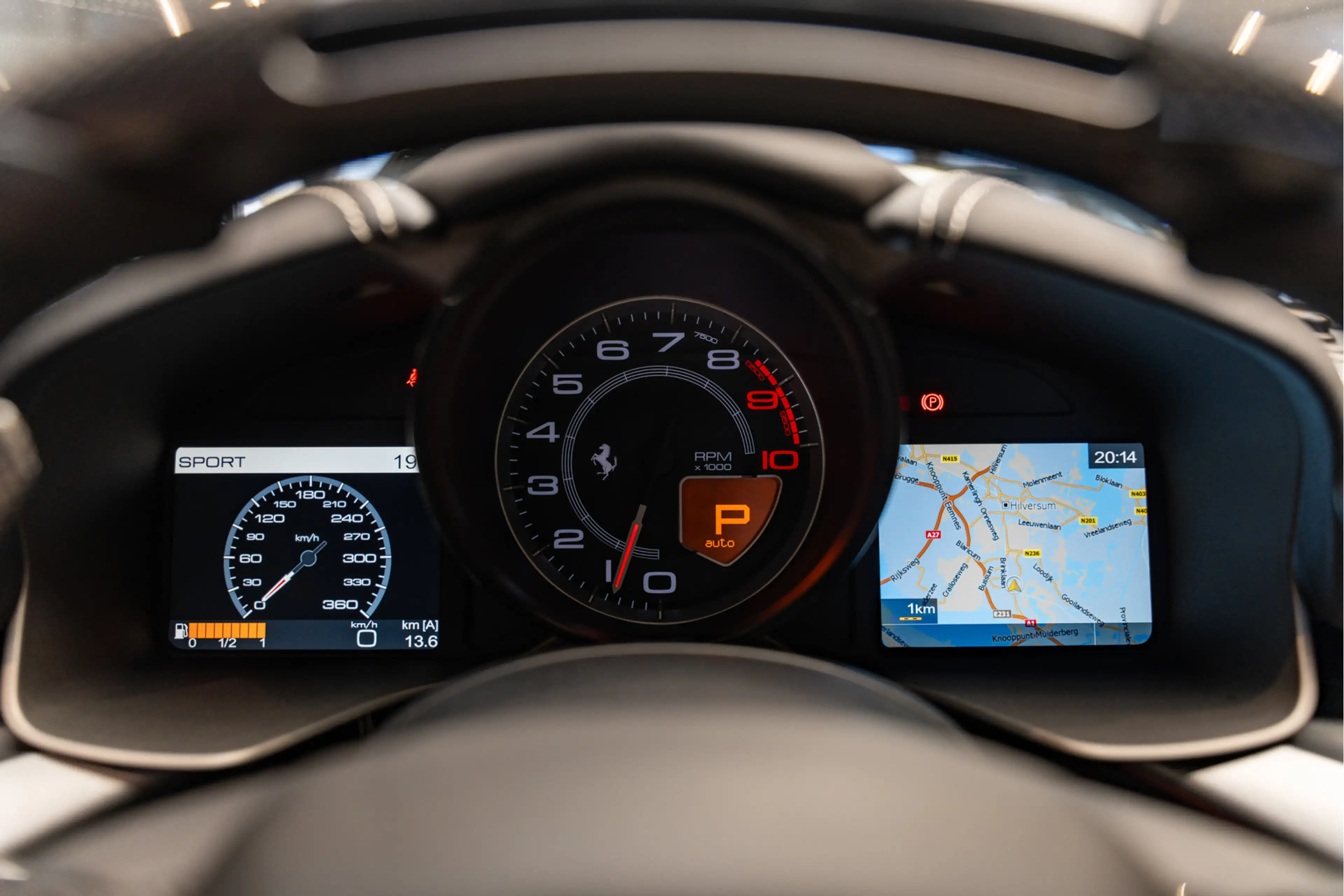 Ferrari F12 Berlinetta HELE FULL Dealer Maintenance 6.3 Berlin — photo 39