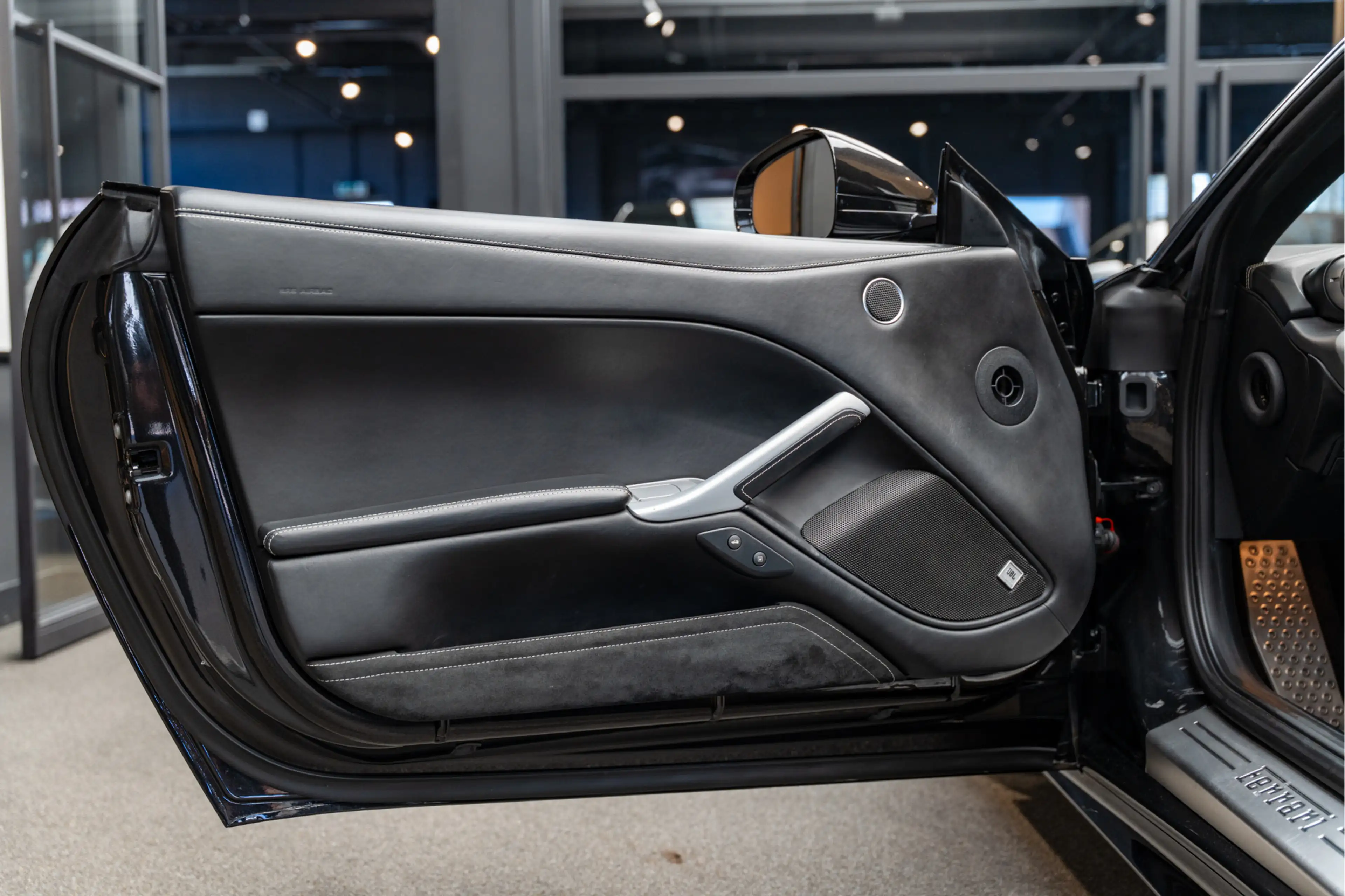 Ferrari F12 Berlinetta HELE FULL Dealer Maintenance 6.3 Berlin — photo 28