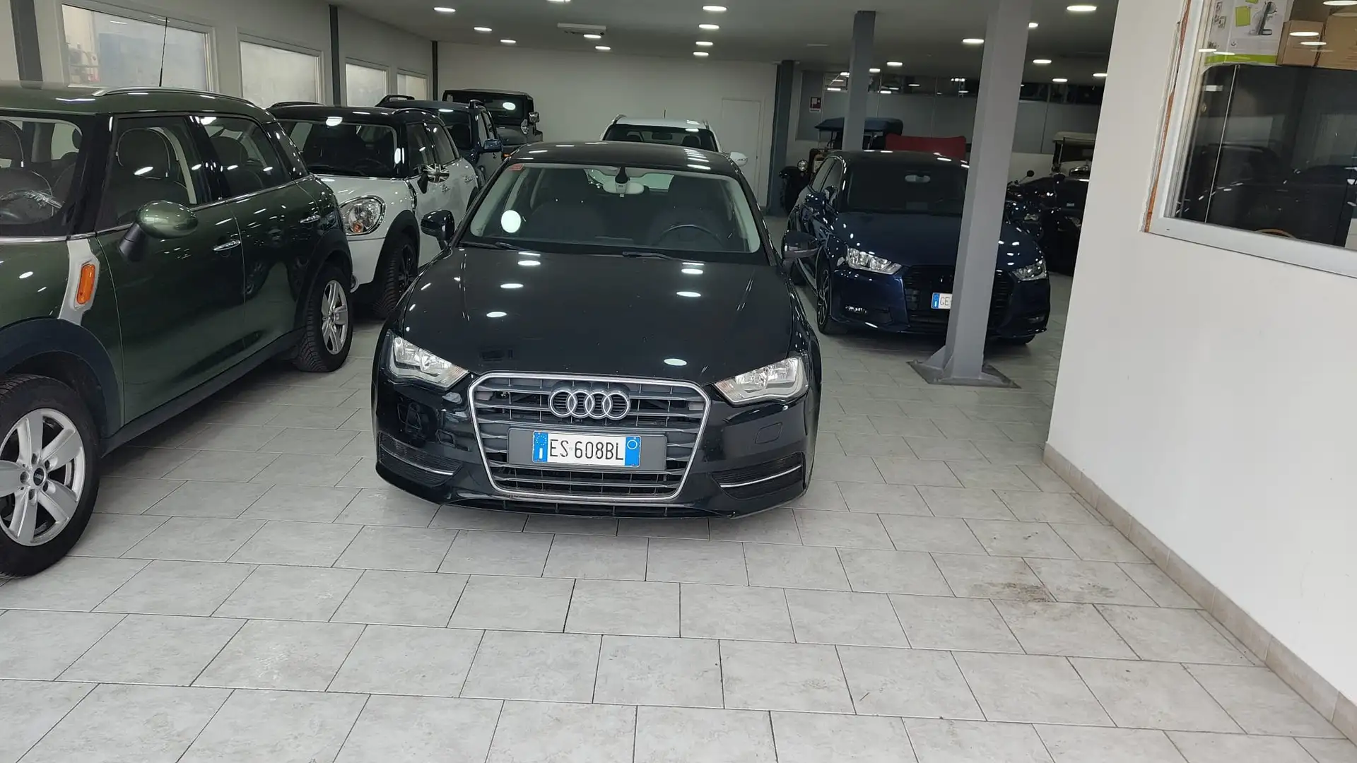 Audi A3 A3 Sportback 1.8 tfsi Attraction s-tronic E6 Noir - 2