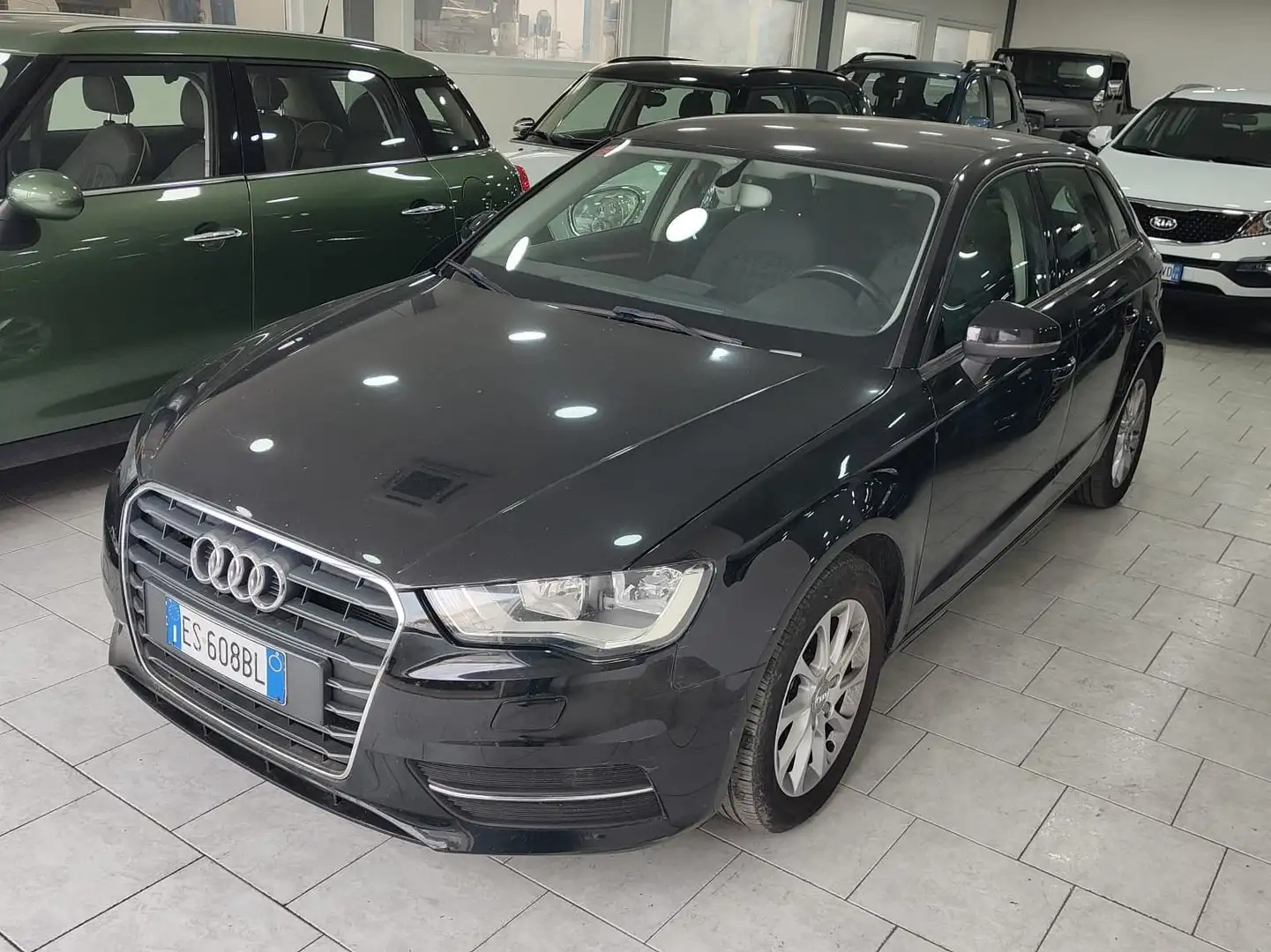 Audi A3 A3 Sportback 1.8 tfsi Attraction s-tronic E6 Noir - 1