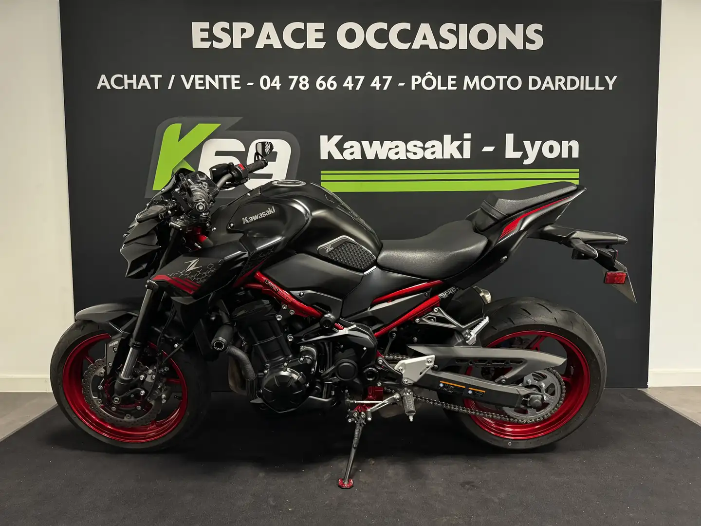 Kawasaki Z 900 Rouge - 2